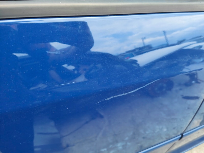 VW TOURAN 09r DRZWI PRAWY TYŁ TYLNE LL5M GOŁE Producent części Volkswagen OE