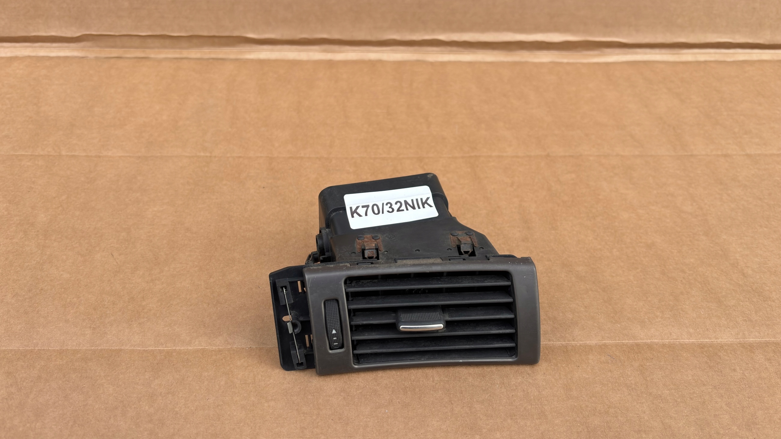 right grid air conditioning devices consoles AUDI A6 C5 4B 4B1820902 K70/32NIK