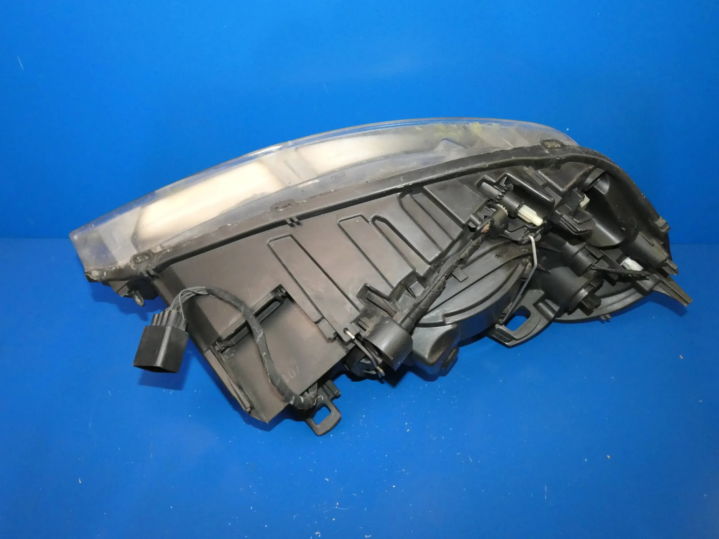VOLVO XC60 and light left front front left WERSJA ANGIELSKA