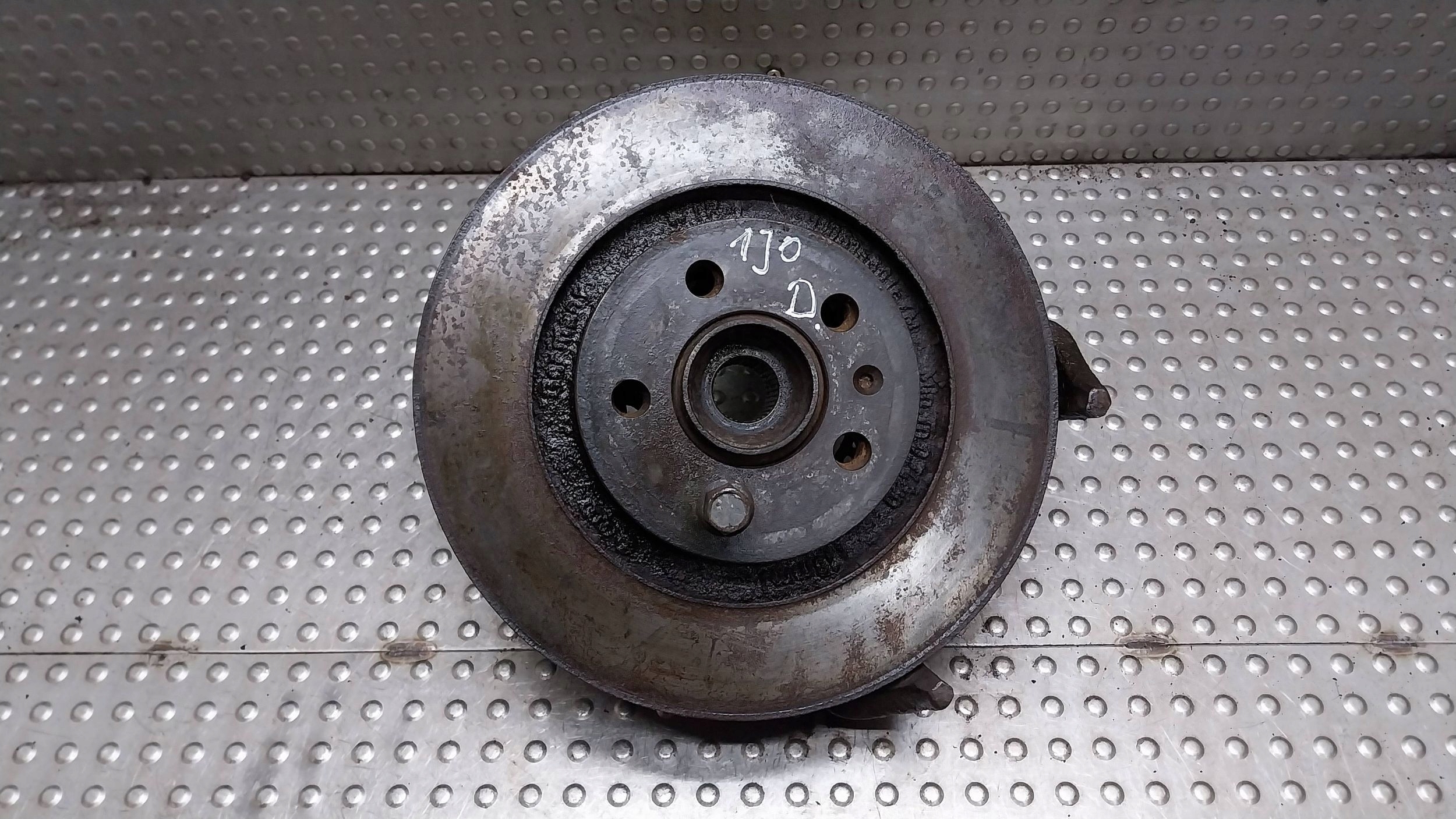 Mozzo FUSELLO Destra Anteriore 1J0407256AJ VW GOLF IV A3 8L OCTAVIA e LEON e 1.9TDI