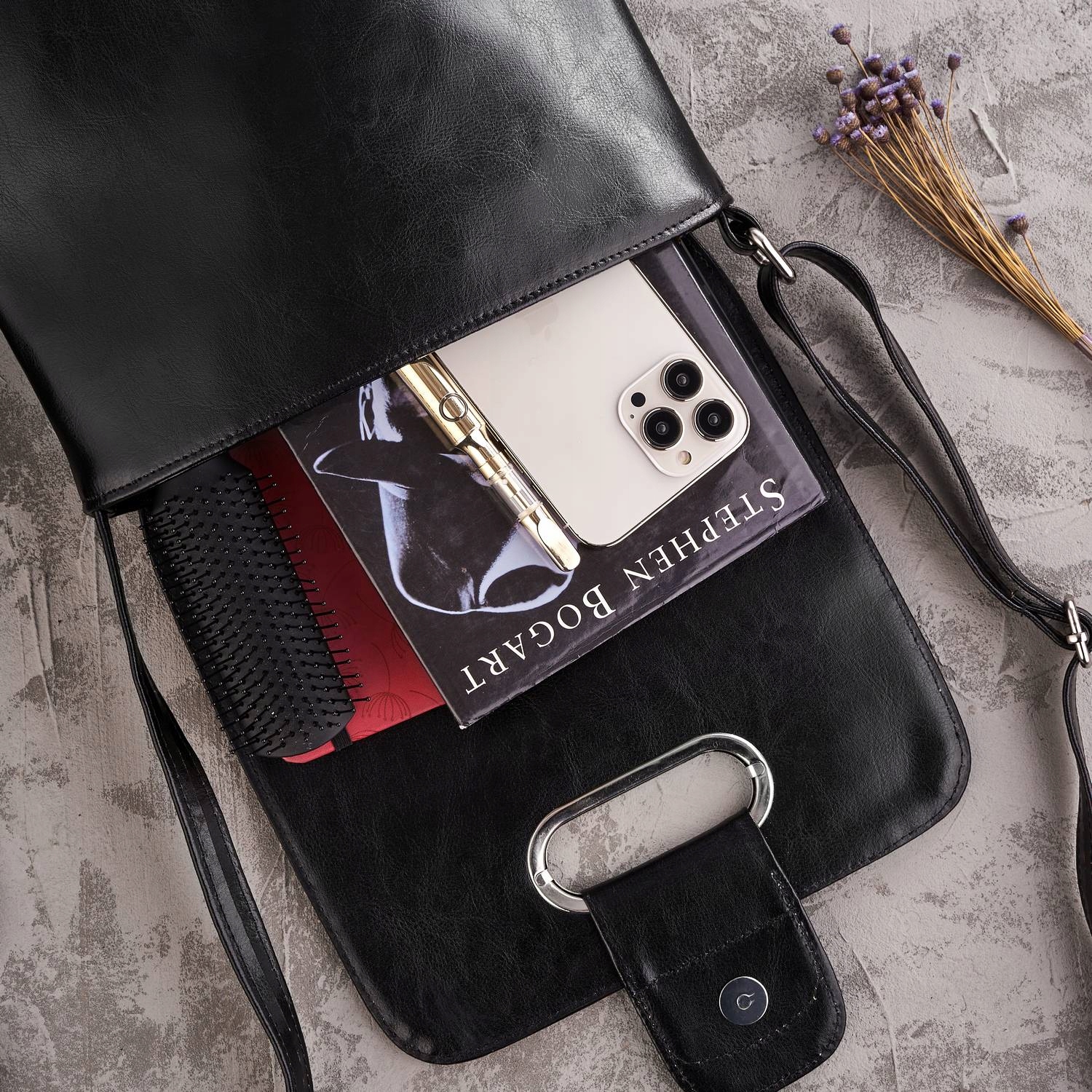 Torebka Damska Skórzana Na Ramię Czarna Modna Listonoszka PAOLO PERUZZI Kolor czarny