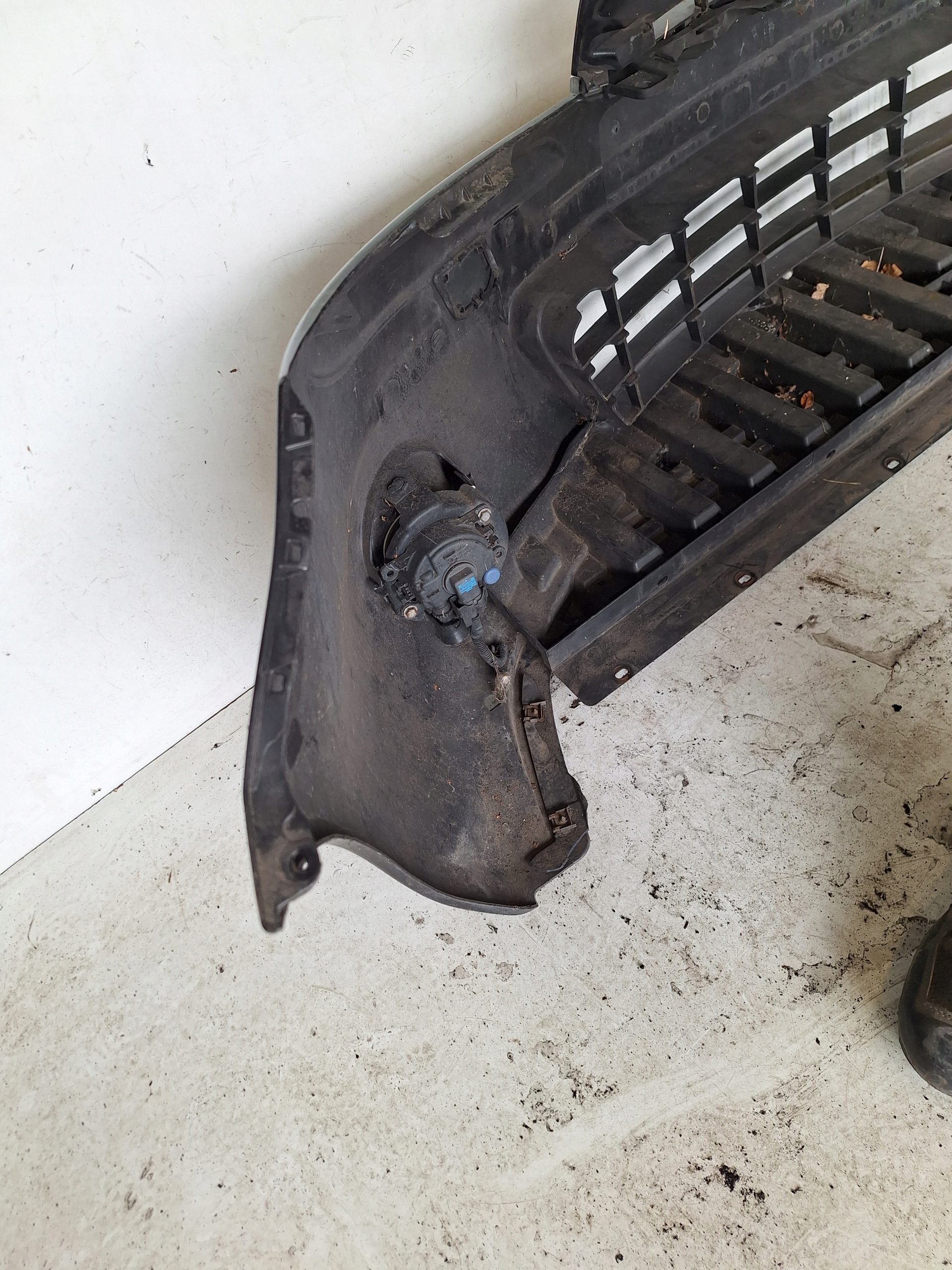 NISSAN NOTE E11 LIFT 09-12 nárazník + maska