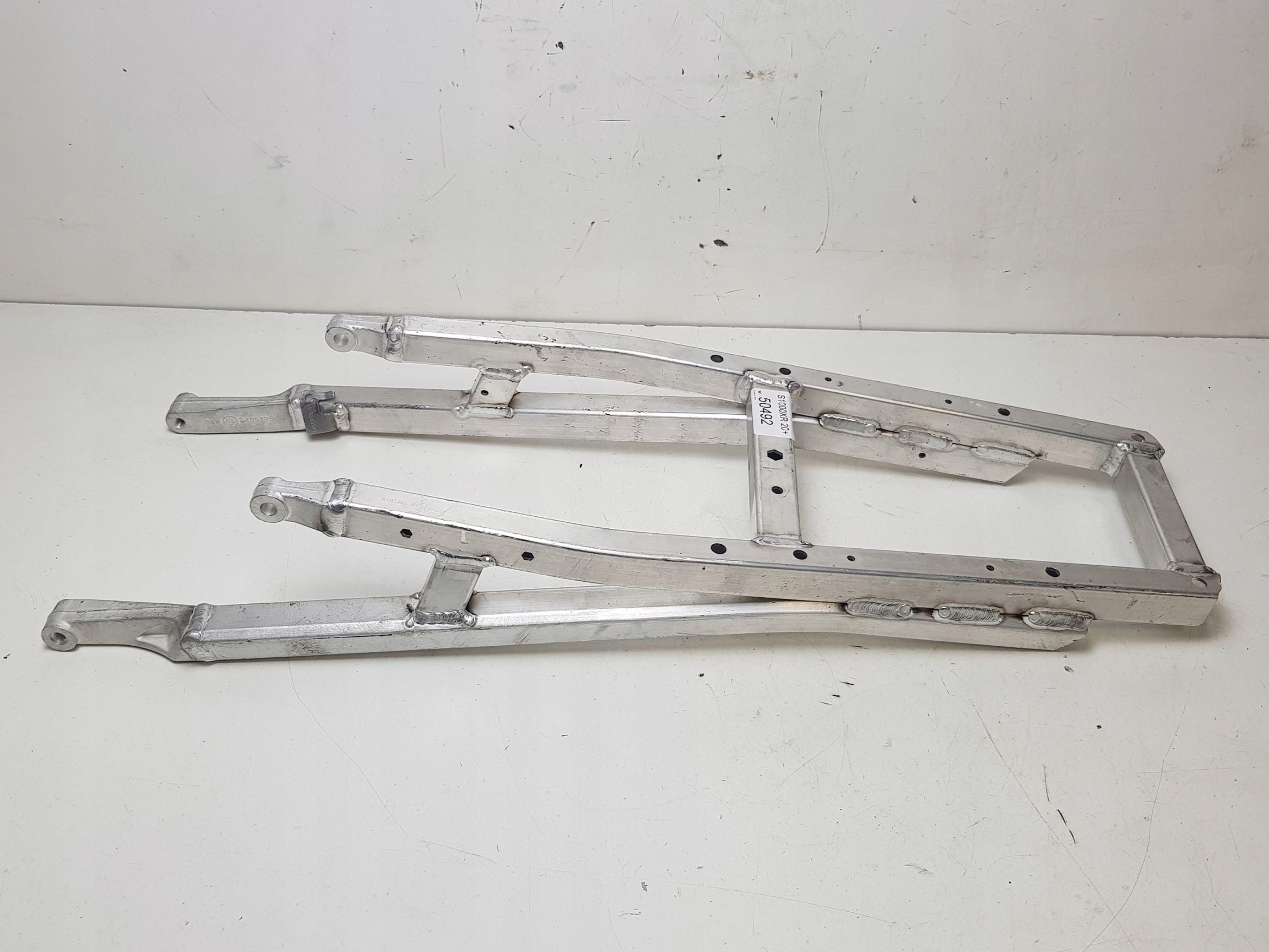 8405296 - BMW S1000XR 20 + РАМА ЗАДНЯЯ СТОЙКА КРЕПЛЕНИЕ