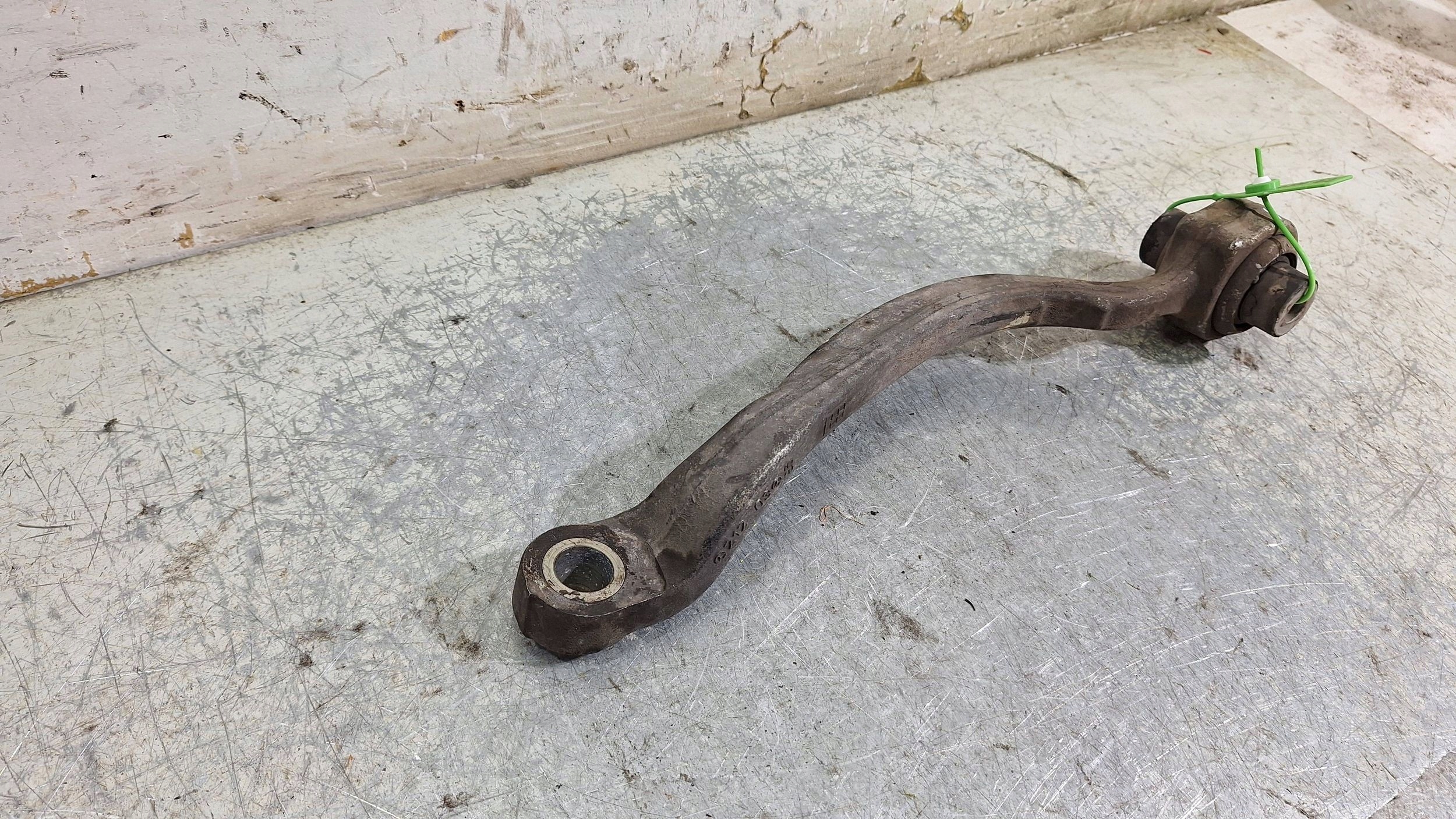 arm left front 21203 MERCEDES W212