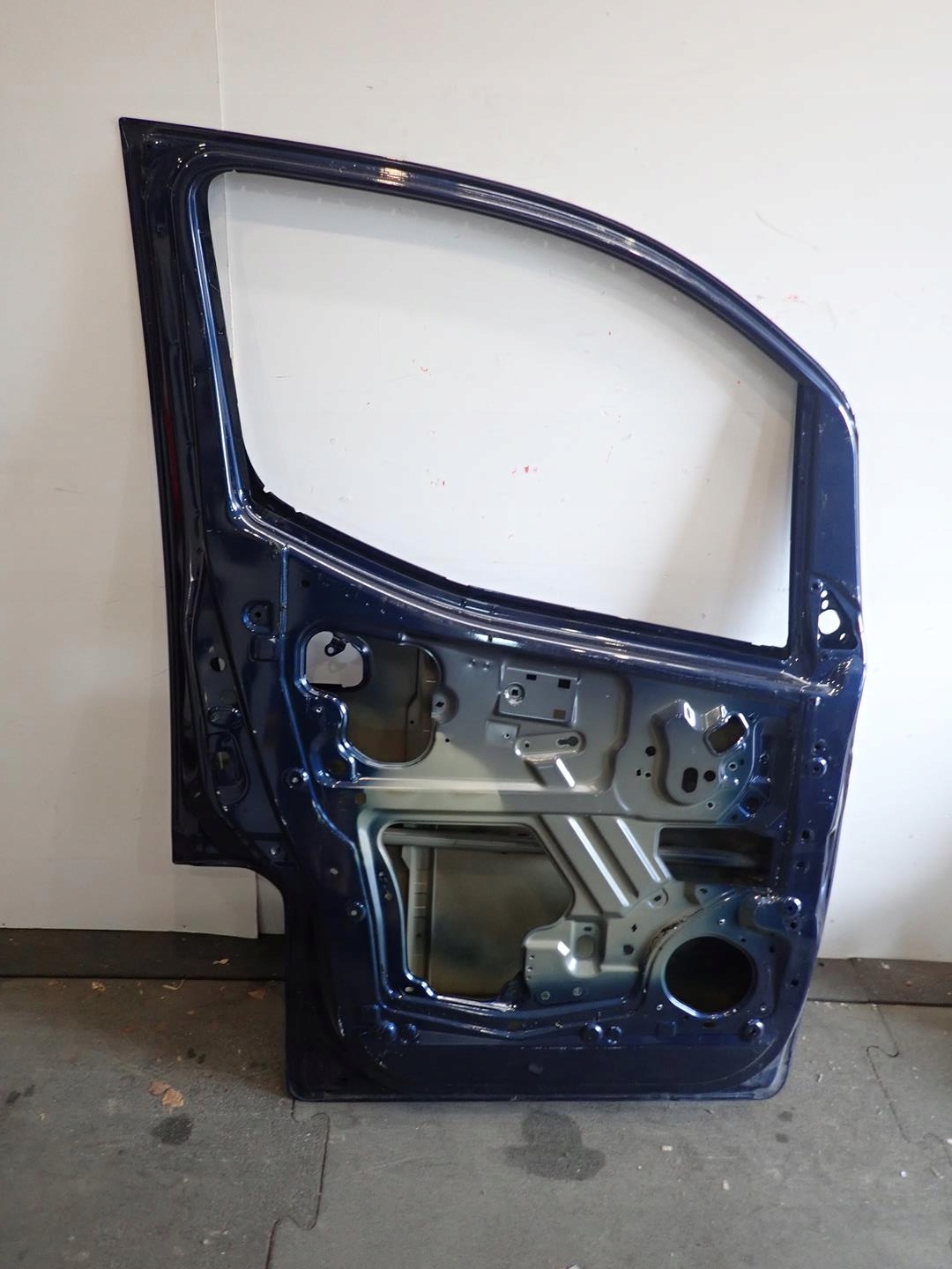 door front front left NISSAN NV200 2009