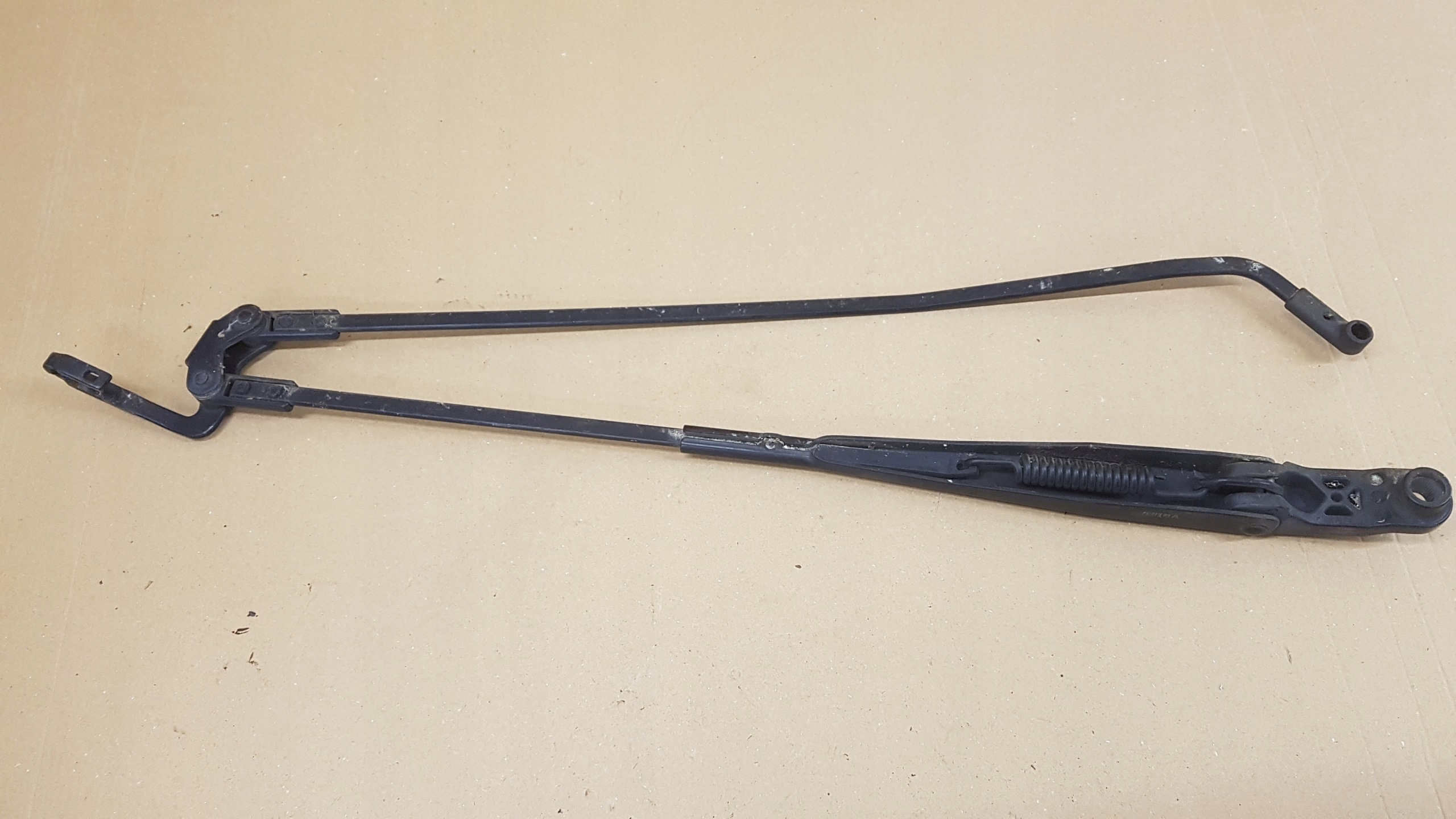 wiper arm front PEUGEOT 107