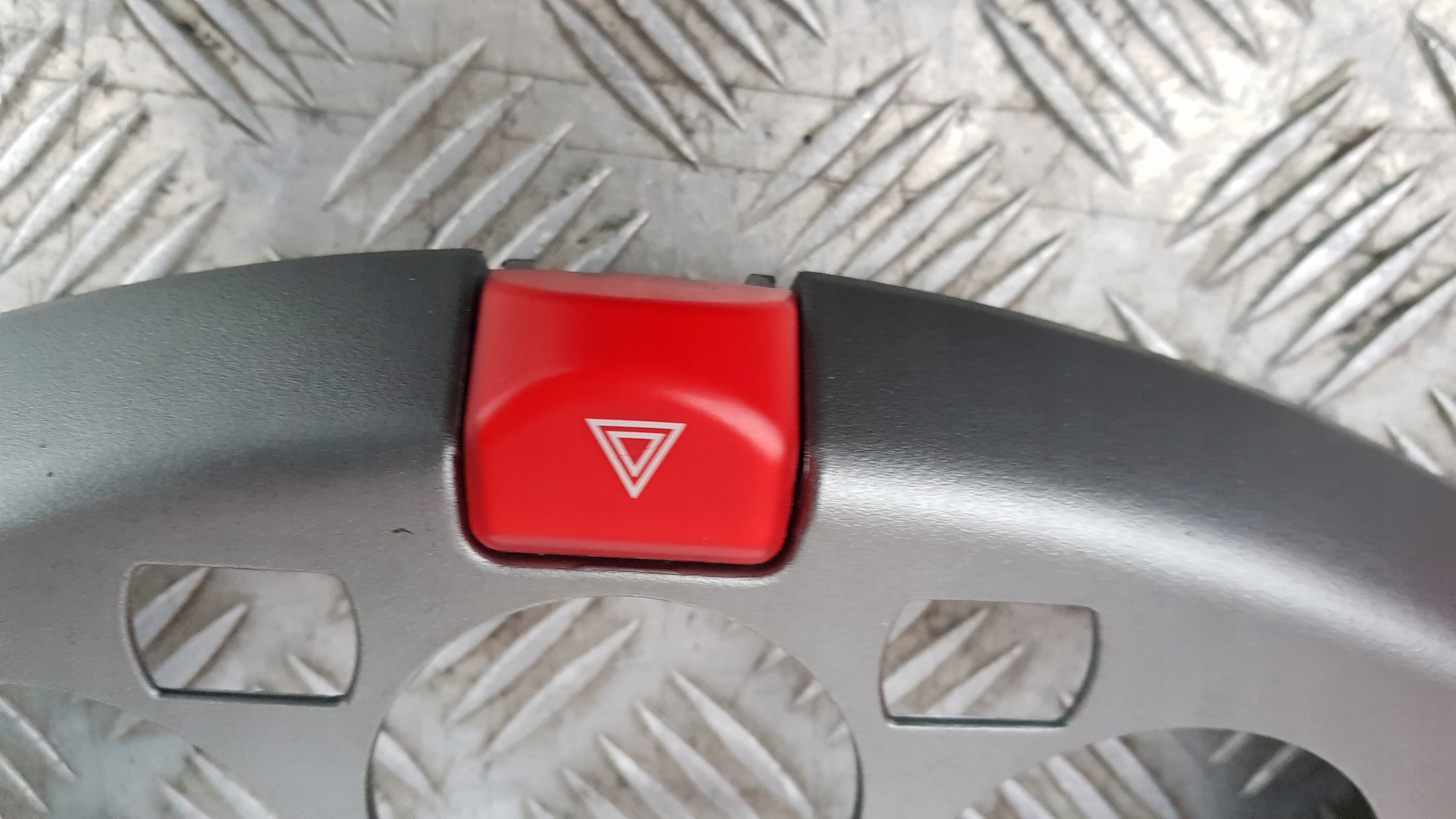 NISSAN MICRA K12 button AWARYJNY PANEL