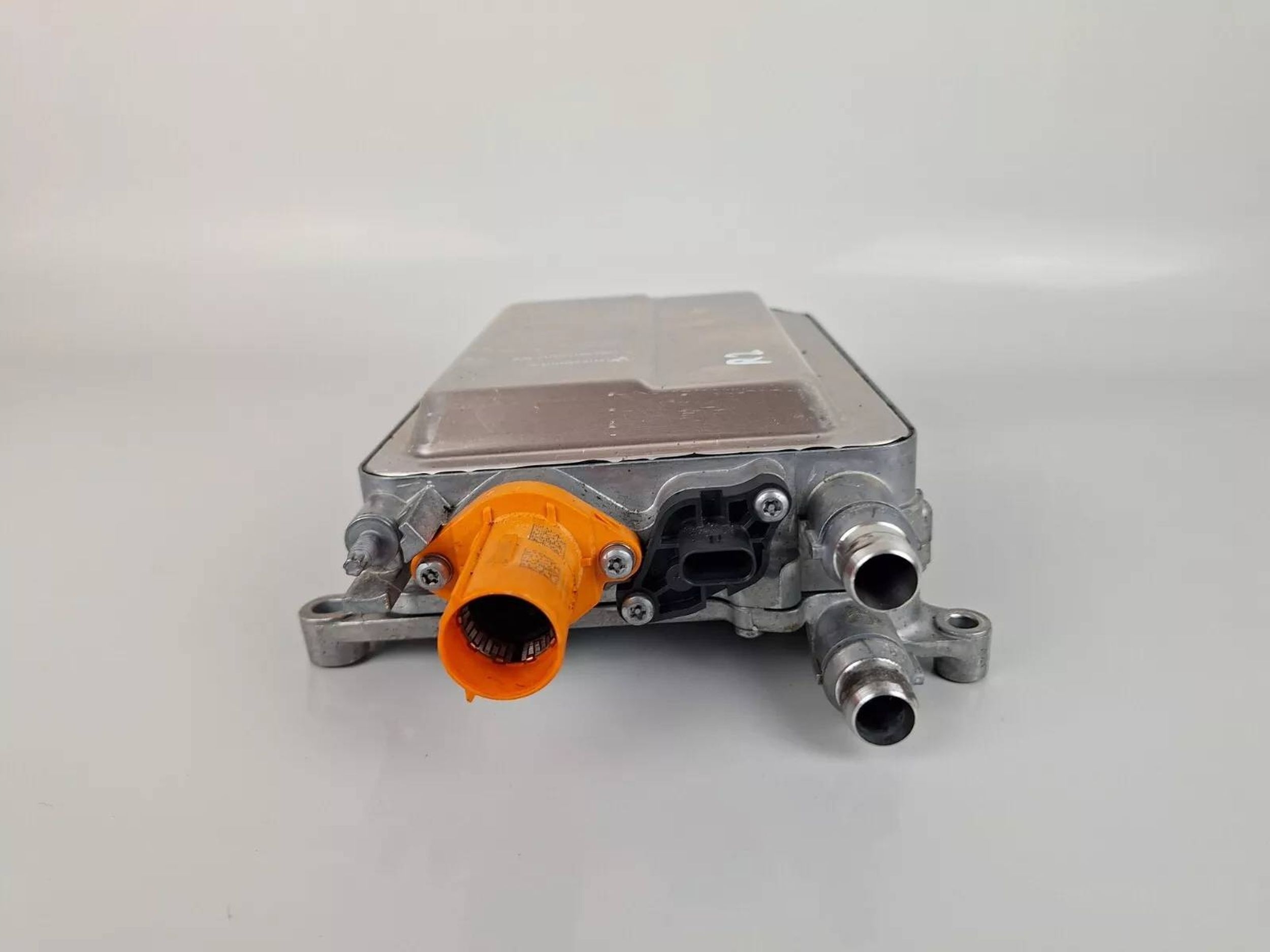 BMW i4 2023 вентилятор автомобиля /