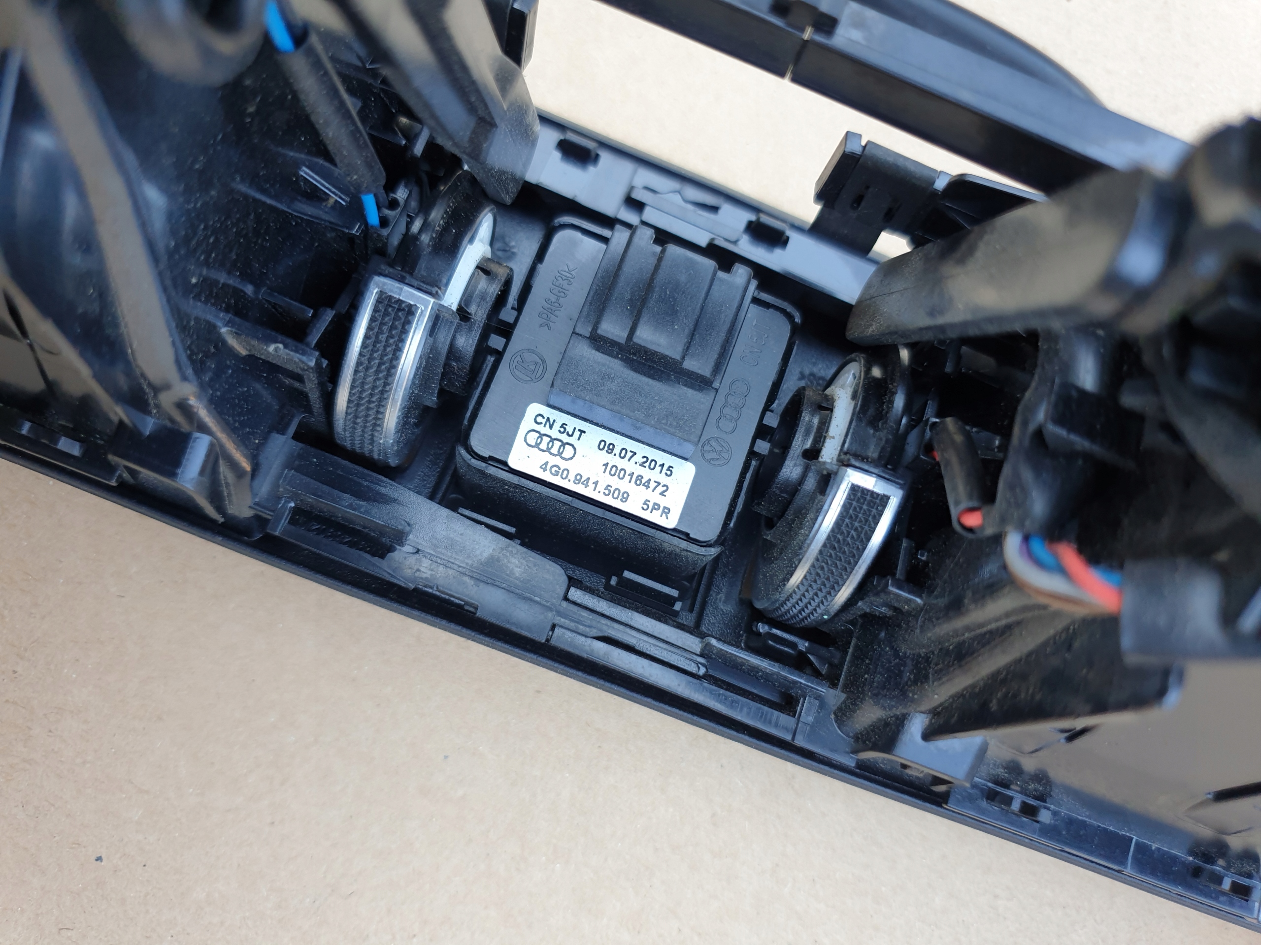 grid air conditioning devices central light switch of warning lights AUDI A6 C7 A7 4G OE