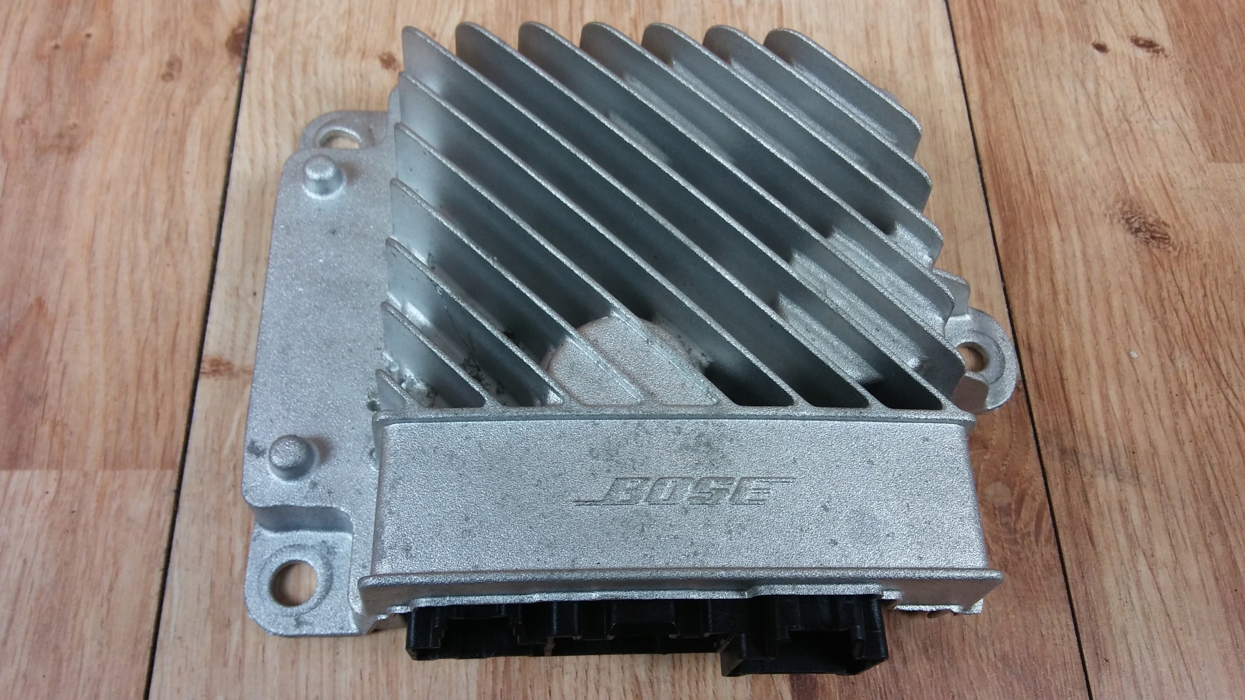 Mazda 3 BM 2012-2018 amplifier BOSE BHP566A20