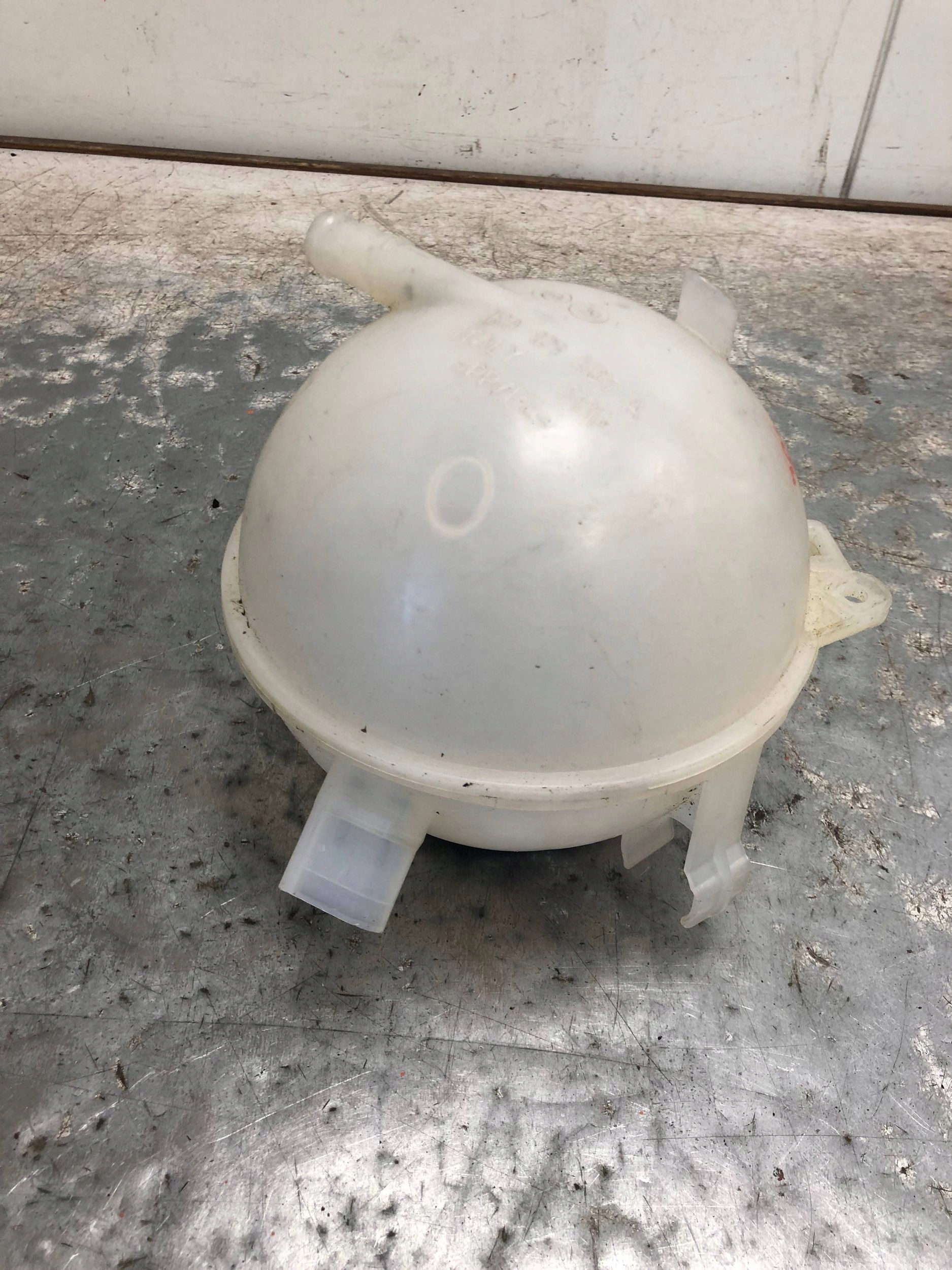 water tank VW TIGUAN 1K0121407A