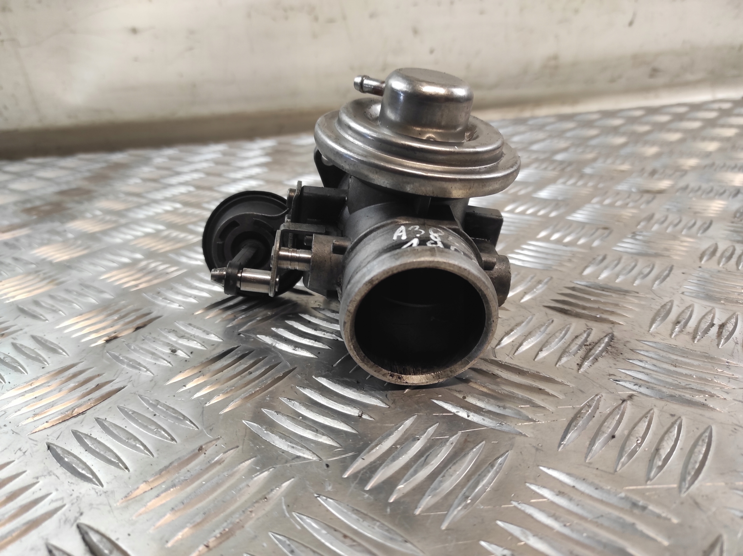 throttle flap air AUDI A3 8L 1.9 TDI 101 KM