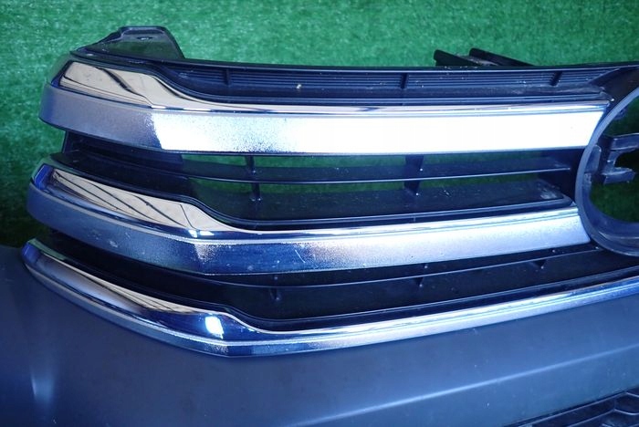 TOYOTA HILUX VIII 8 15- front bumper front