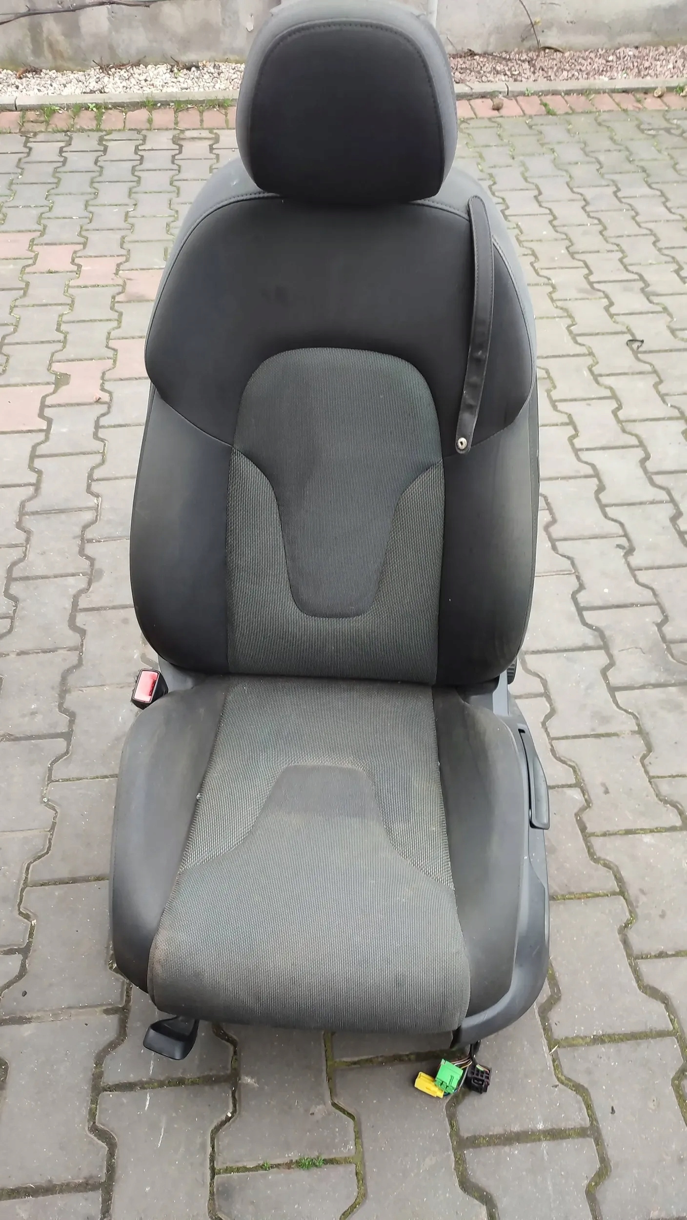 Audi TT TTS Mk2 2013 Sitz links vorne