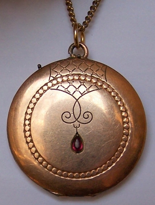 XIX w. CENNY, SECESYJNY Z RUBINKIEM W ZŁOCIE 14 K. BCM