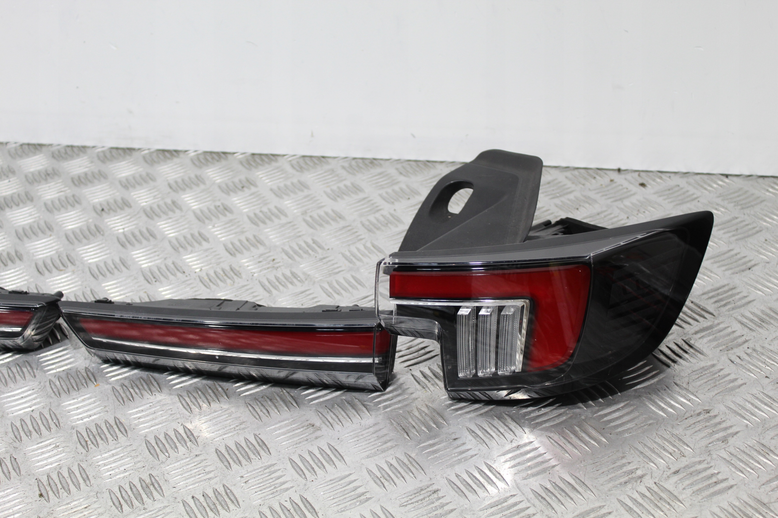 lights rear part OPEL MOKKA B
