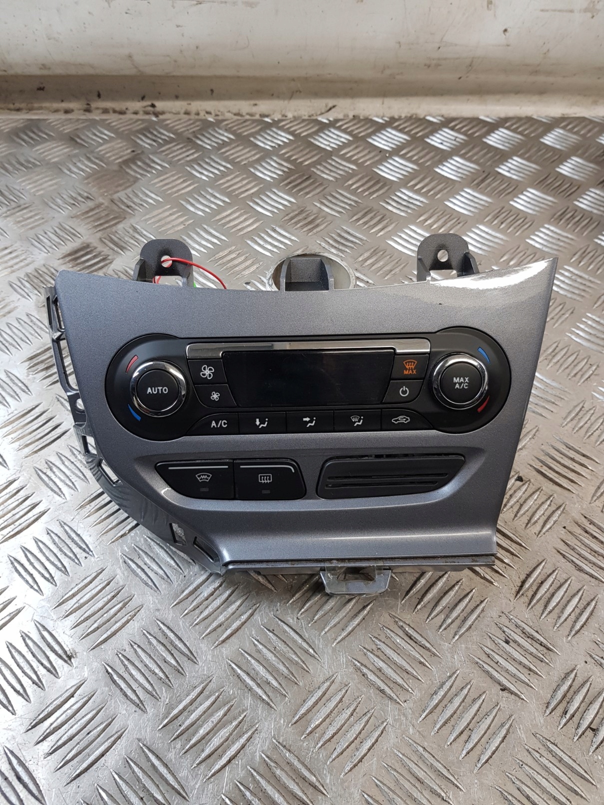 PANEL klími klimatizaci BM5T18C612CL + rám FORD FOCUS MK3 13R