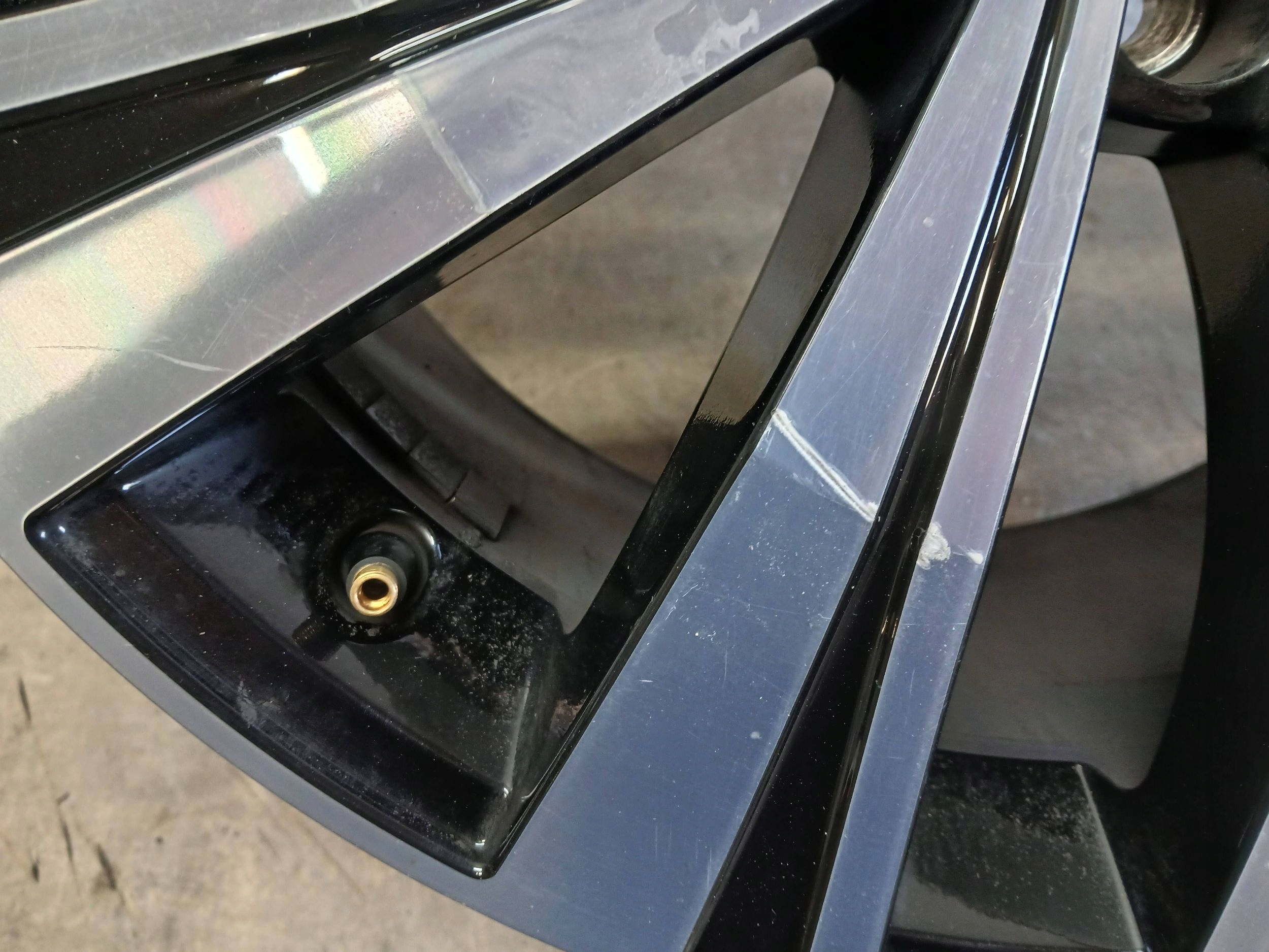 disk hliníkový VW ARTEON 8J 18" ET40 5X112 3G8601025B