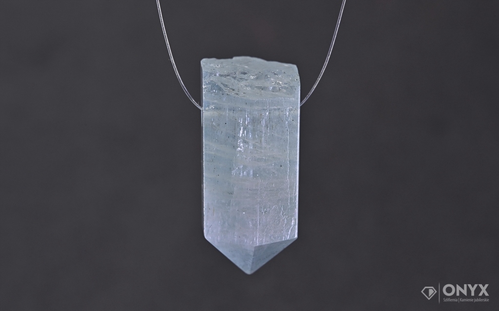 Akvamarín provrtaný fazetovaný křišťál 22x10 m