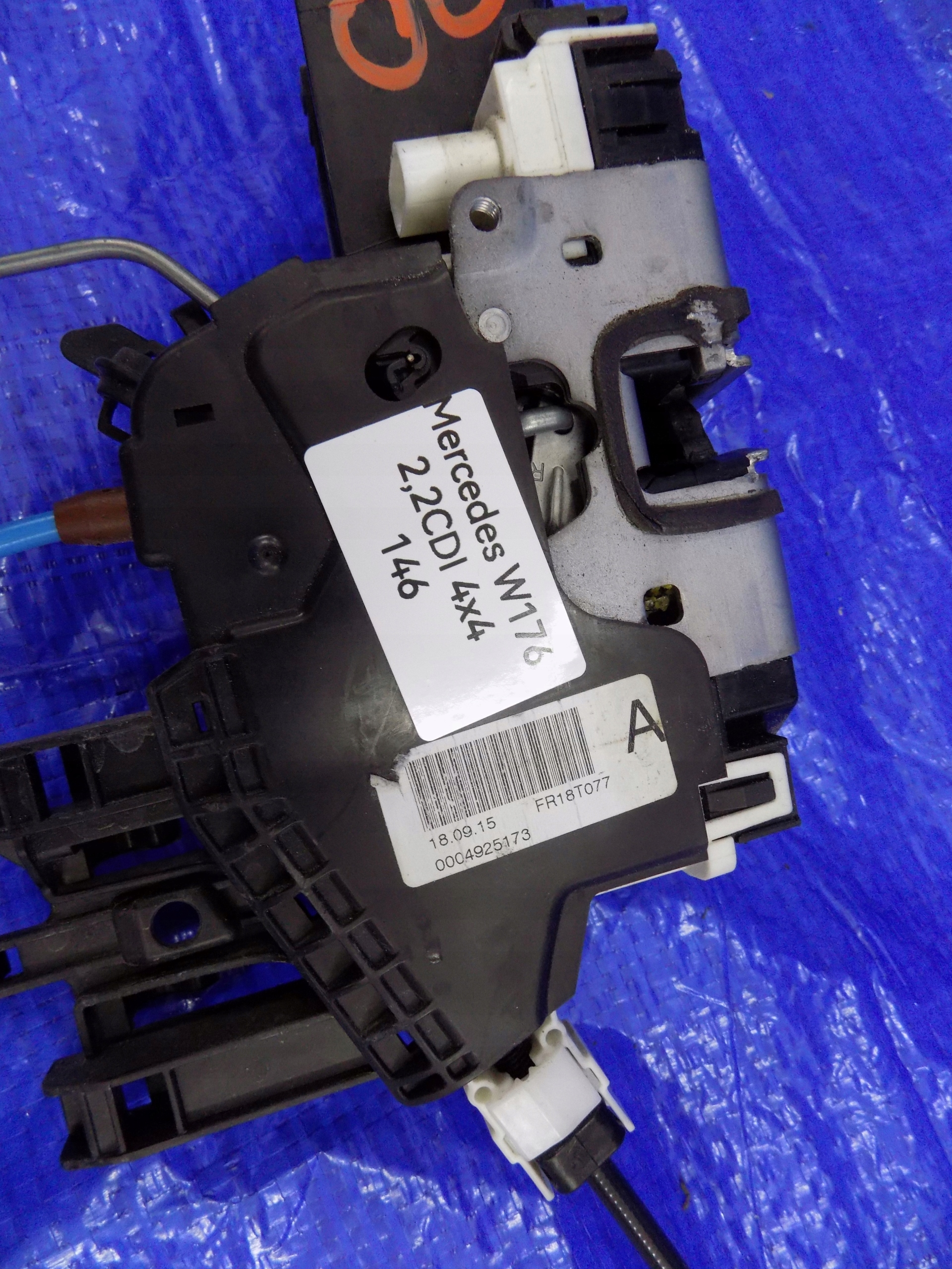 lock door right front MERCEDES W176 2,2CDI