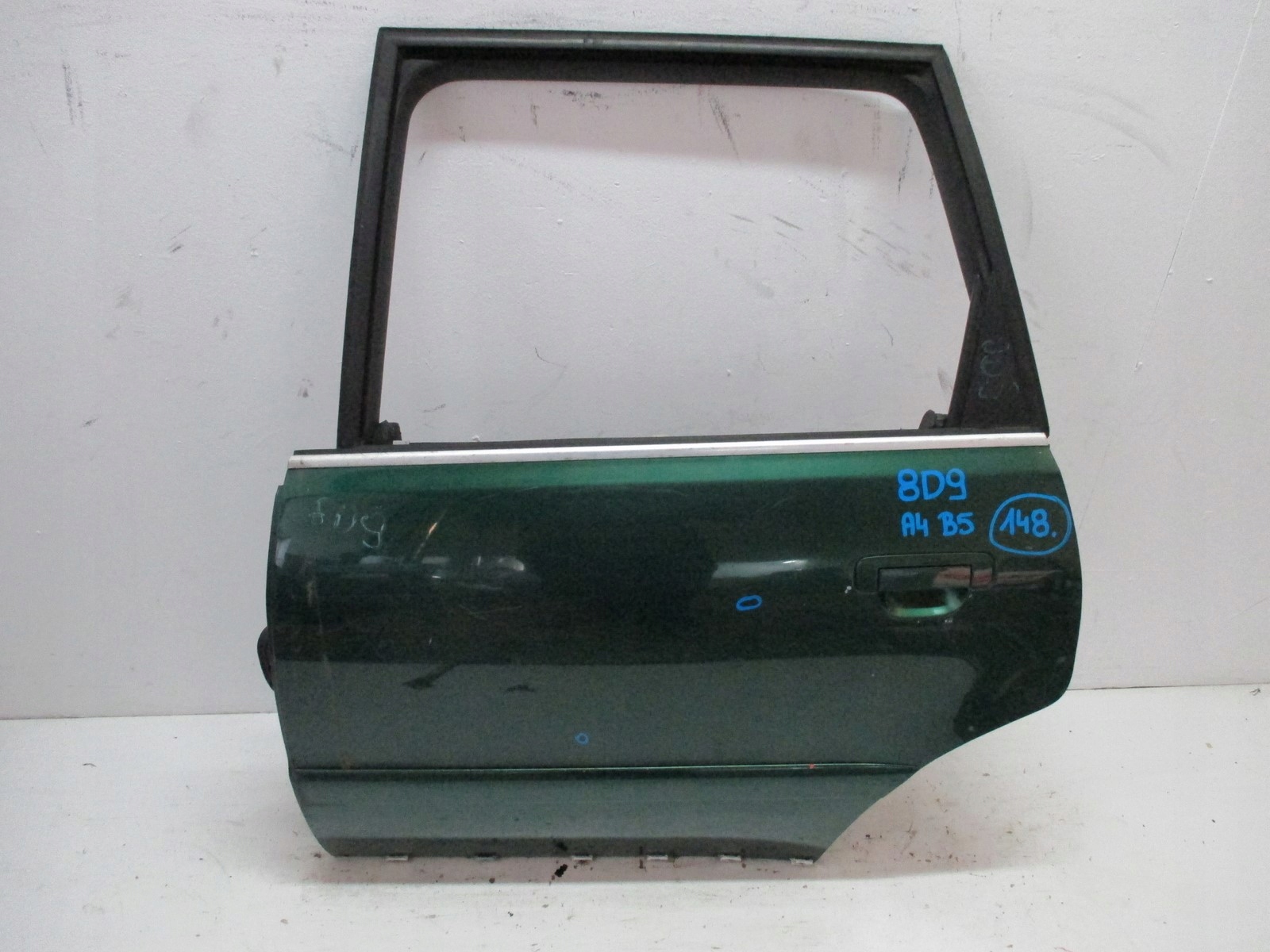 TÜR LINKS HINTEN AUDI A4 8D9