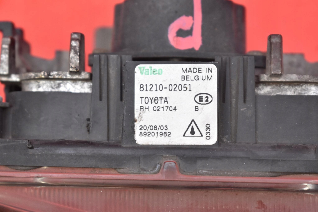 fog light right front front 8121002051 TOYOTA COROLLA E12 00-08