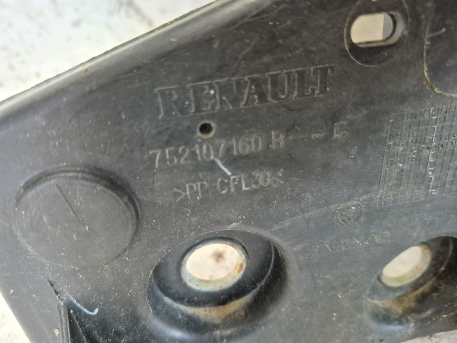 RENAULT FLUENCE Z.E 11- front body wall front pillar iron 752107160R
