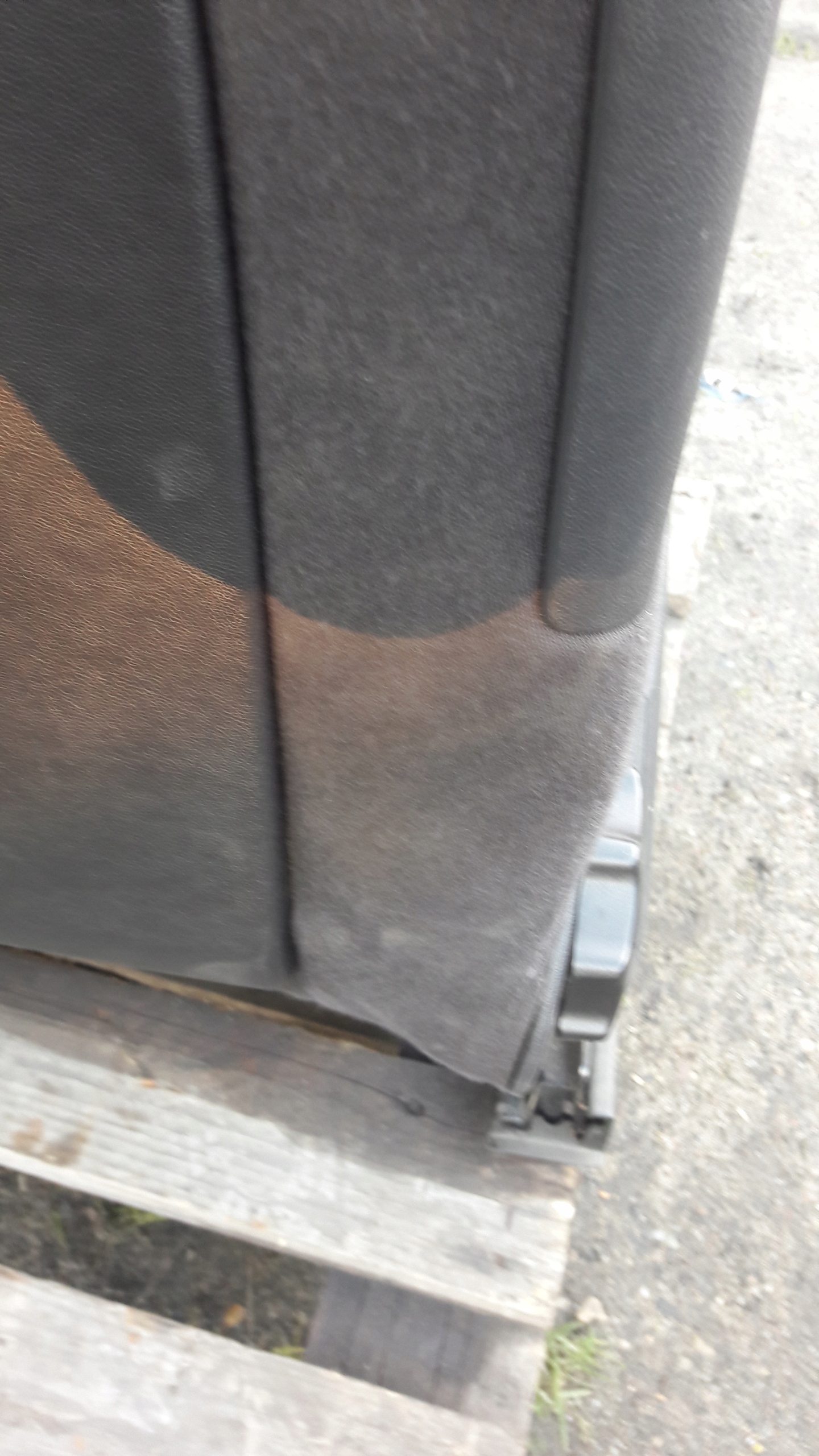 AUDI A4 B6 FOLTEL WELUR links oder rechts vorne