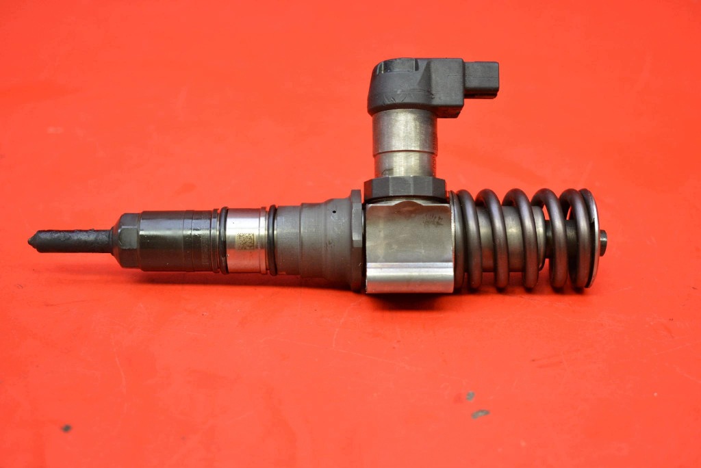 Einspritzdüse Einspritzdüse 03G130073S VW PASSAT B6 2.0 TDI 140 KM 05-10