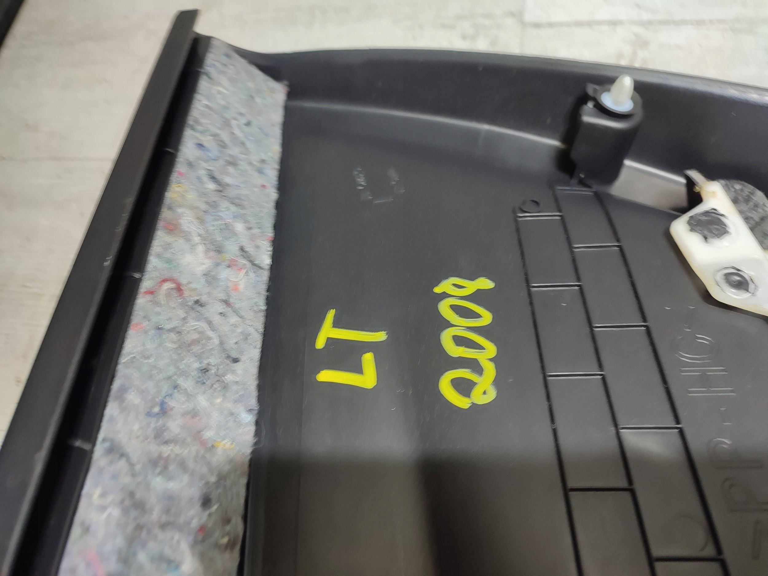 Peugeot 2008 and 2018 rear part side left side upholstery door