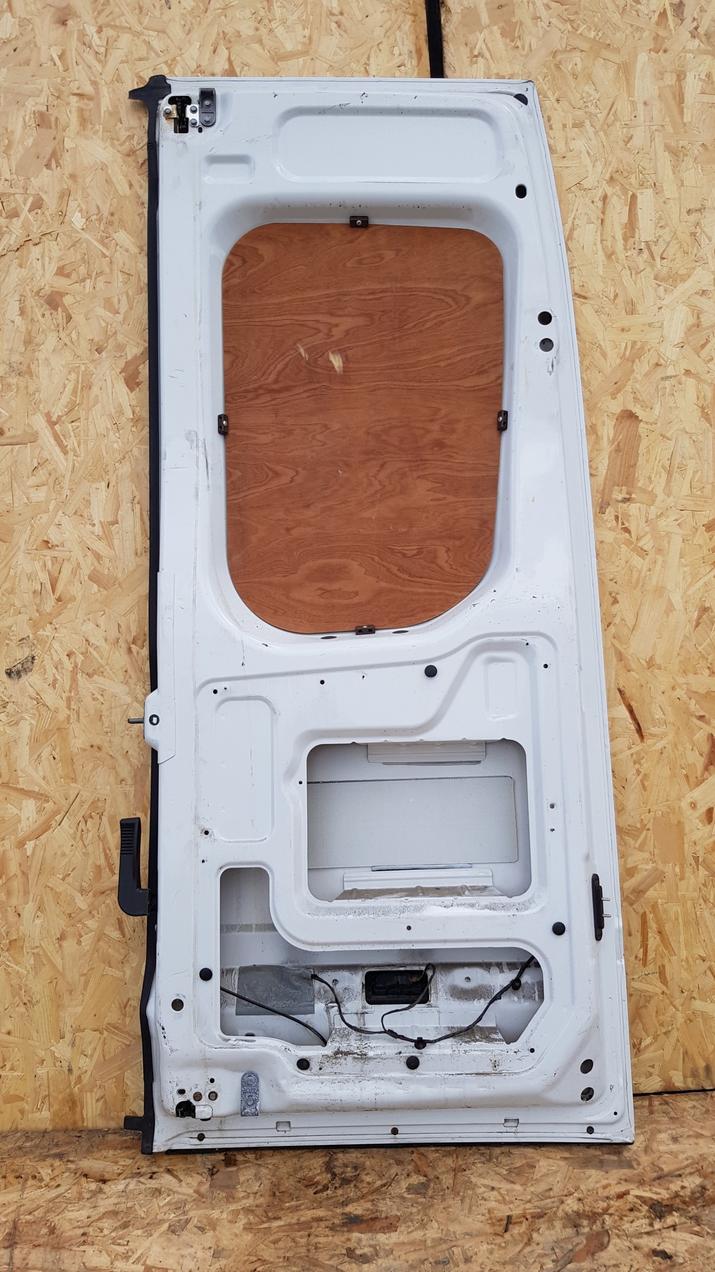 IVECO DAILY 2015 tür heck hinten links BIALE