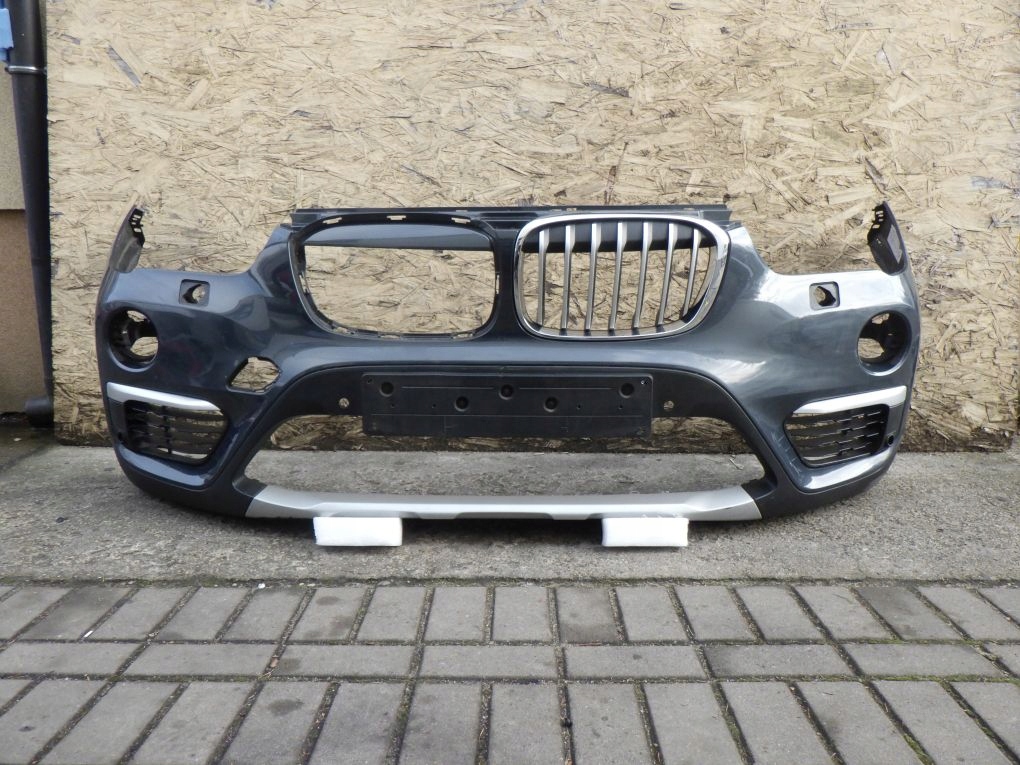 BMW X1 F48 X LINE 2015- Frontstoßstange