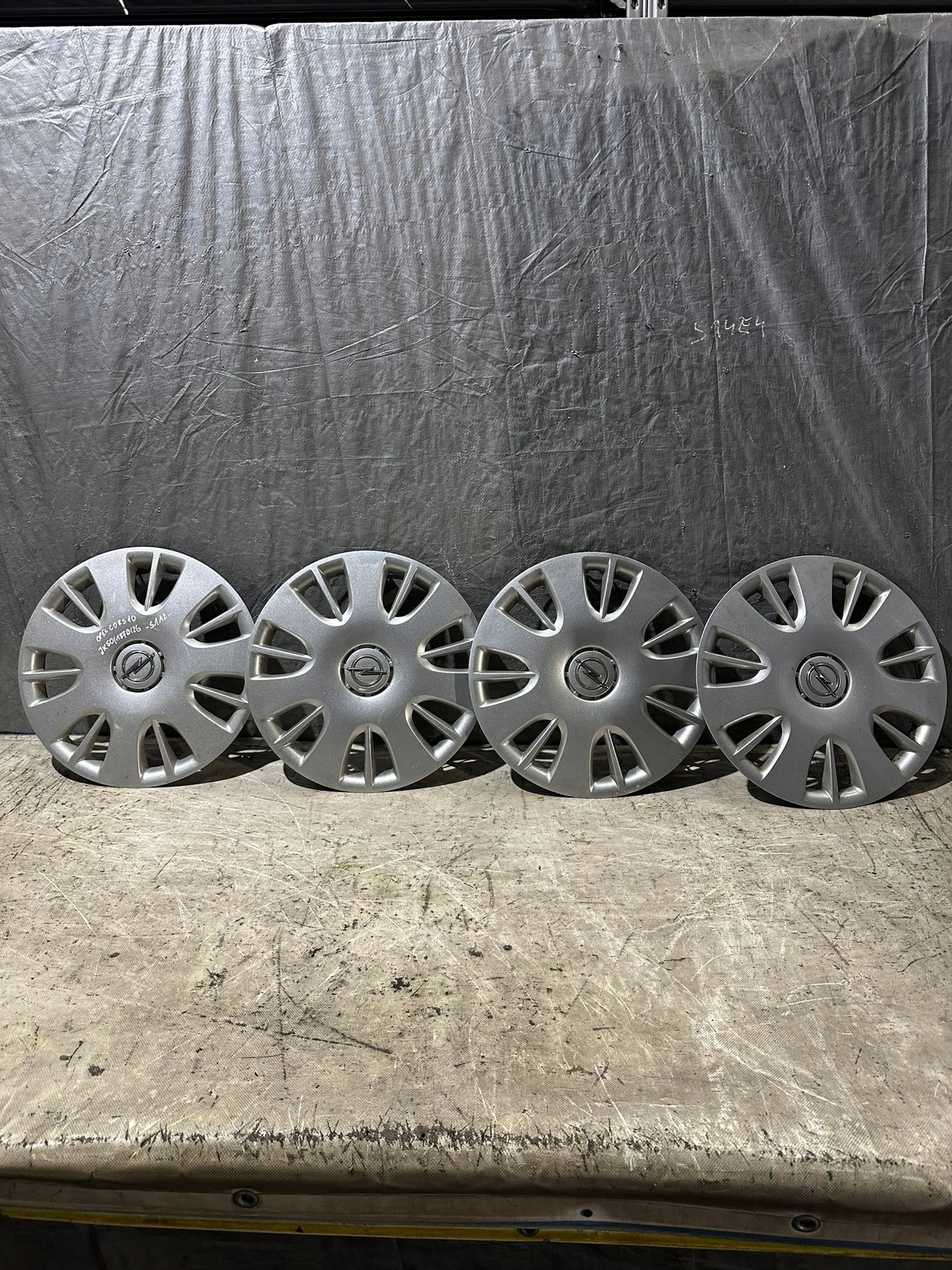 decorative disc cover KOMPLET OPEL CORSA D R15 13214814