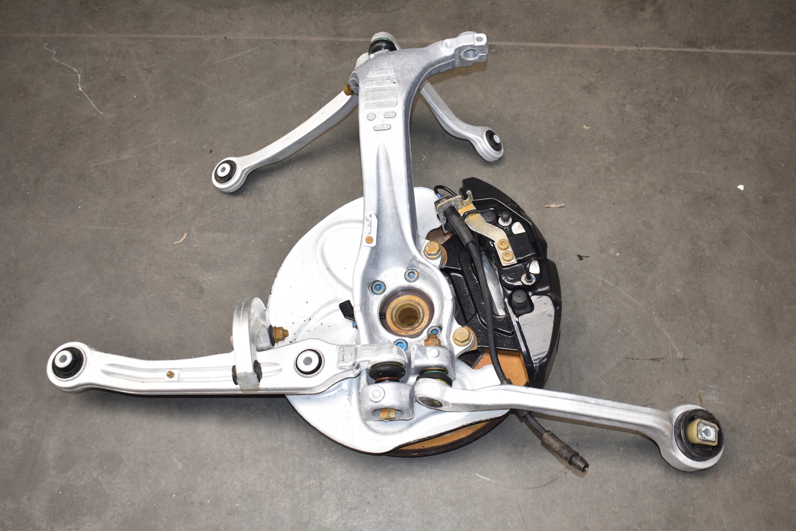 IDEALNE sususpension front front right BENTLEY FLYING SPUR 15r. 1