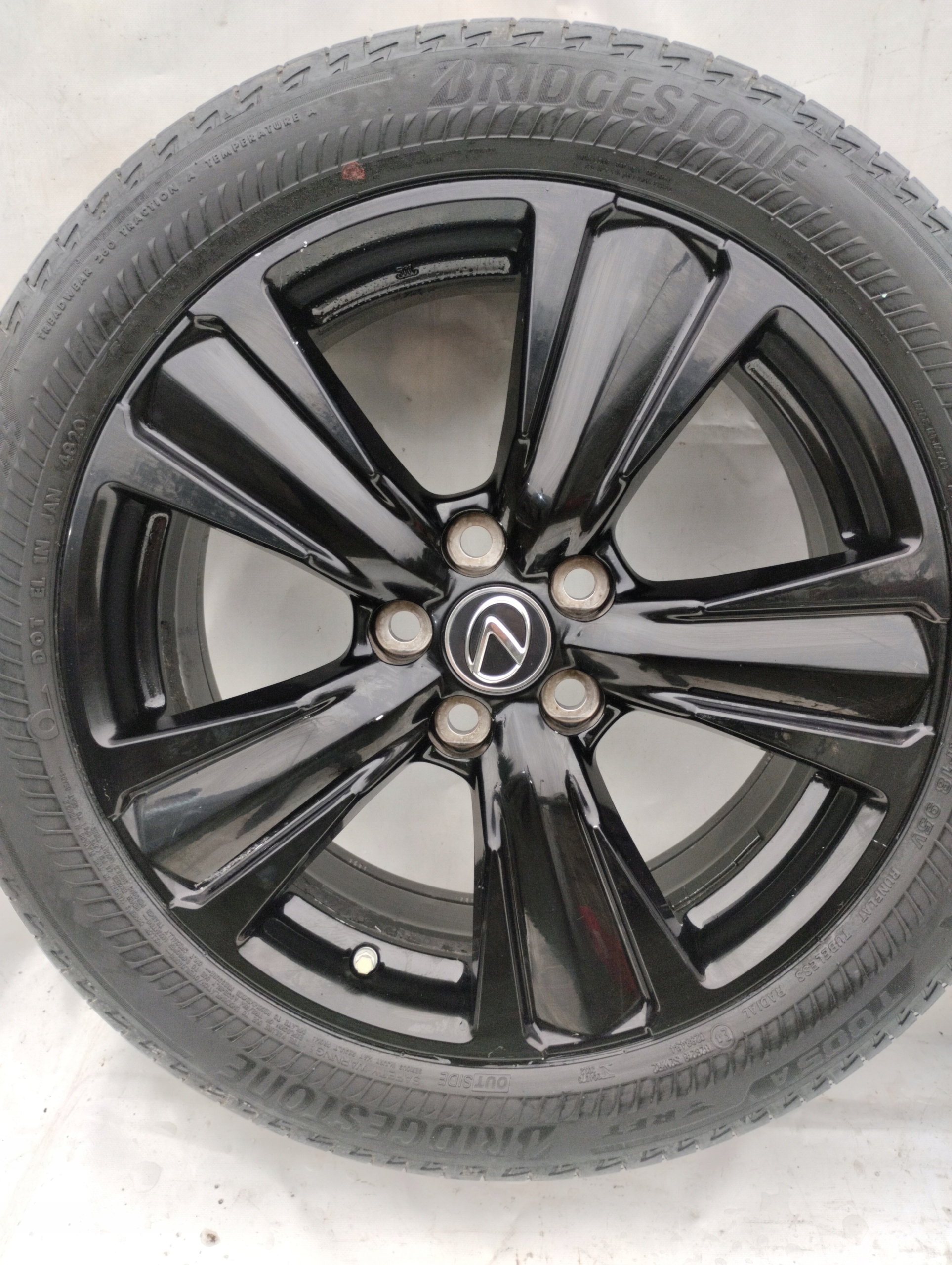 LEXUS UX wheels discs 225/50/18