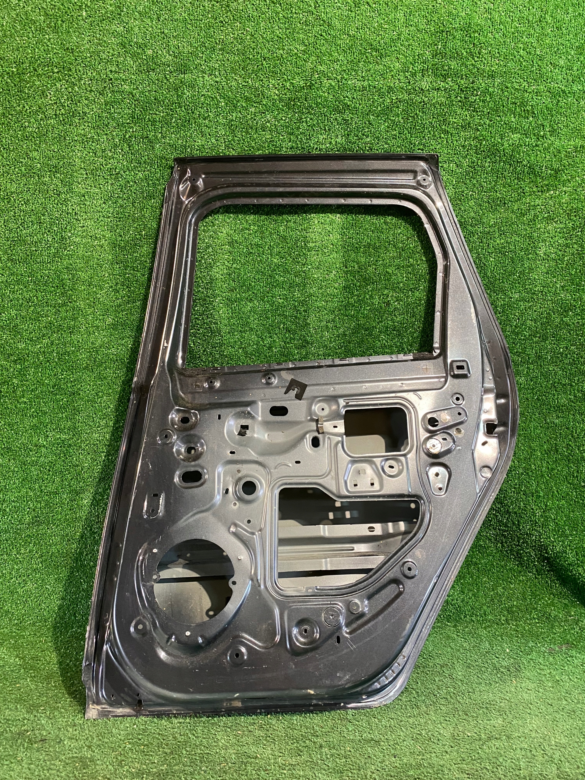 door right rear. DACIA DUSTER II