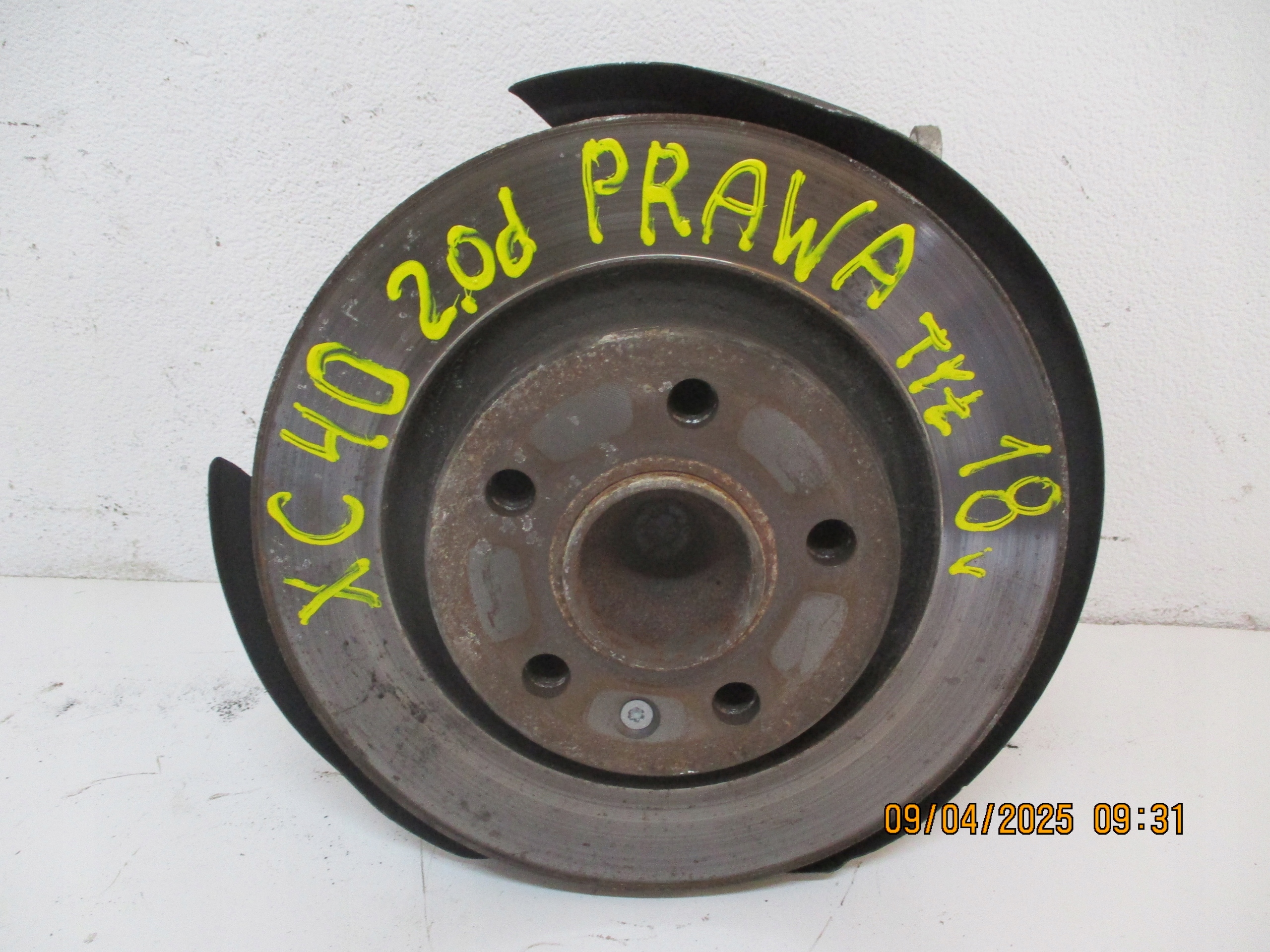 swing VOLVO XC40 XC 40 2,0D 18R