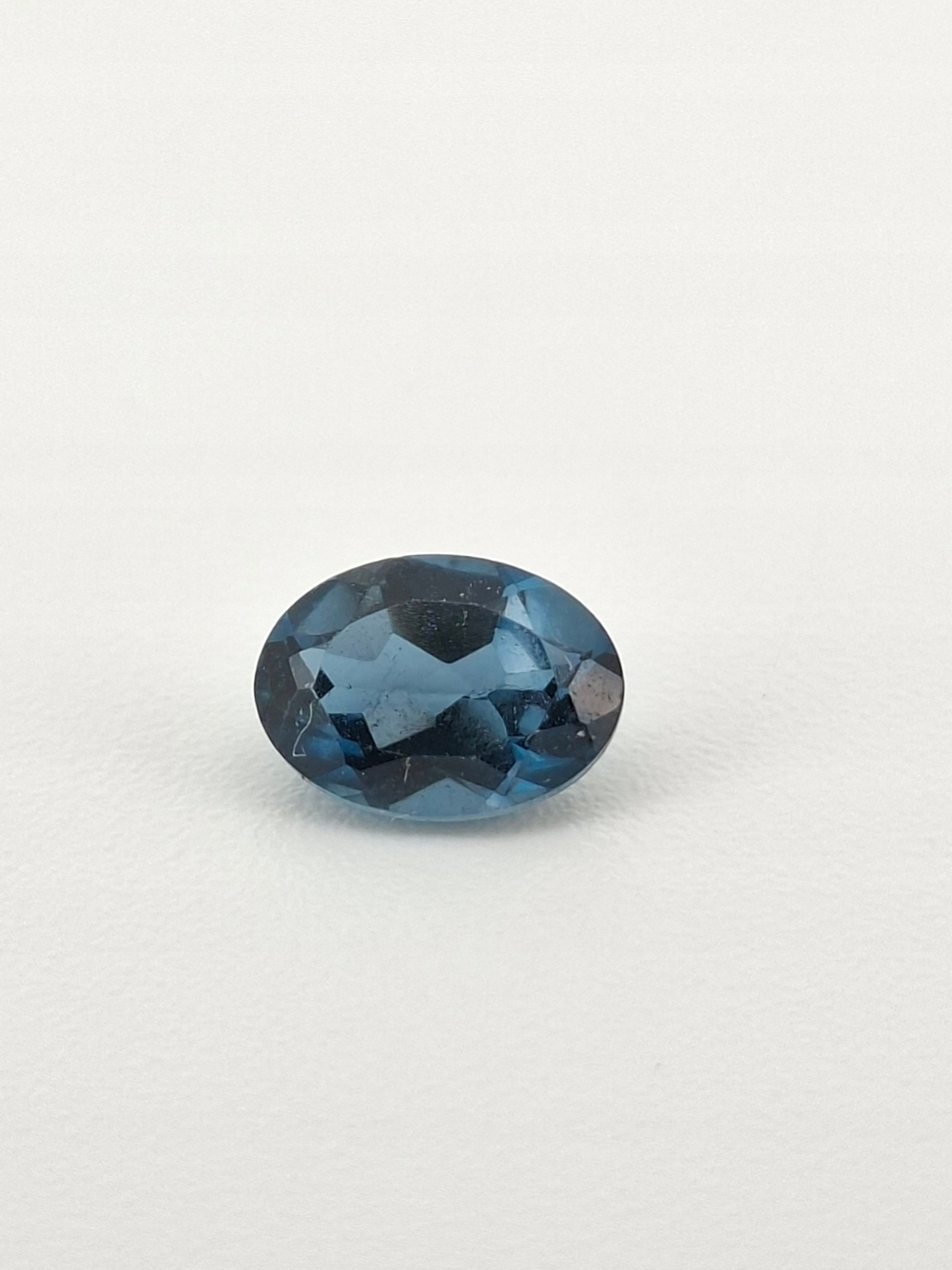 London Blue Topaz Ovál 5 x 7 mm