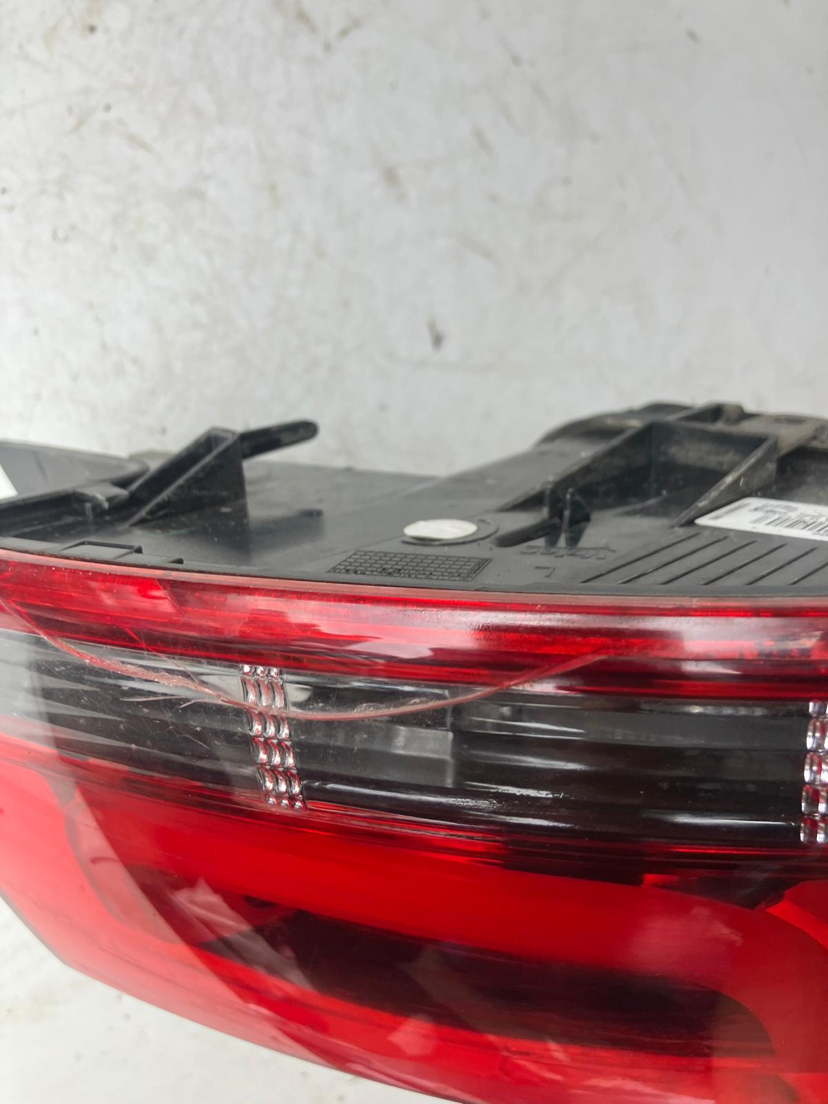 light W fender left rear part CITROEN C4 CACTUS LIFT 9821349980