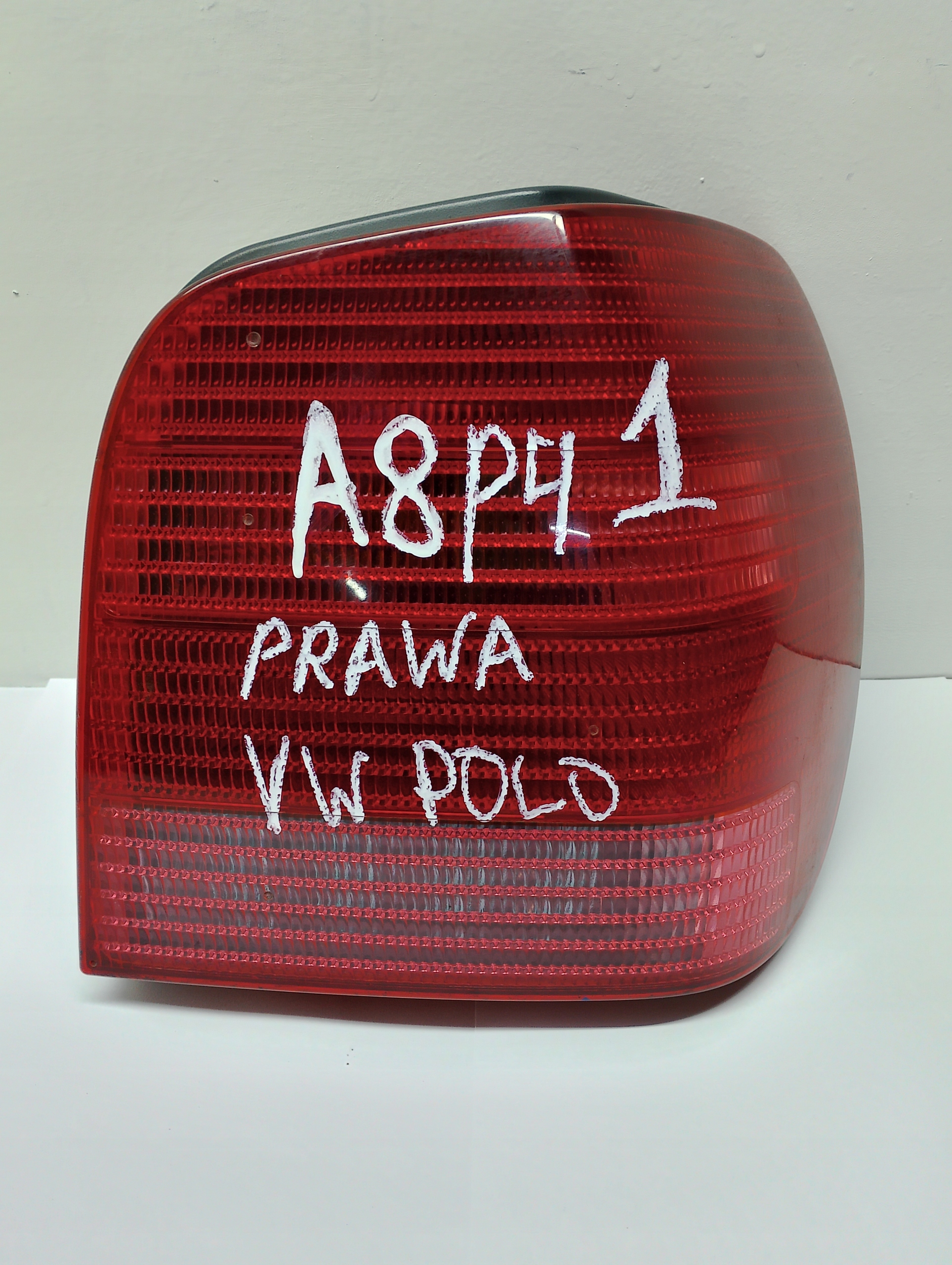 light right rear part 6N0945257B VOLKSWAGEN POLO