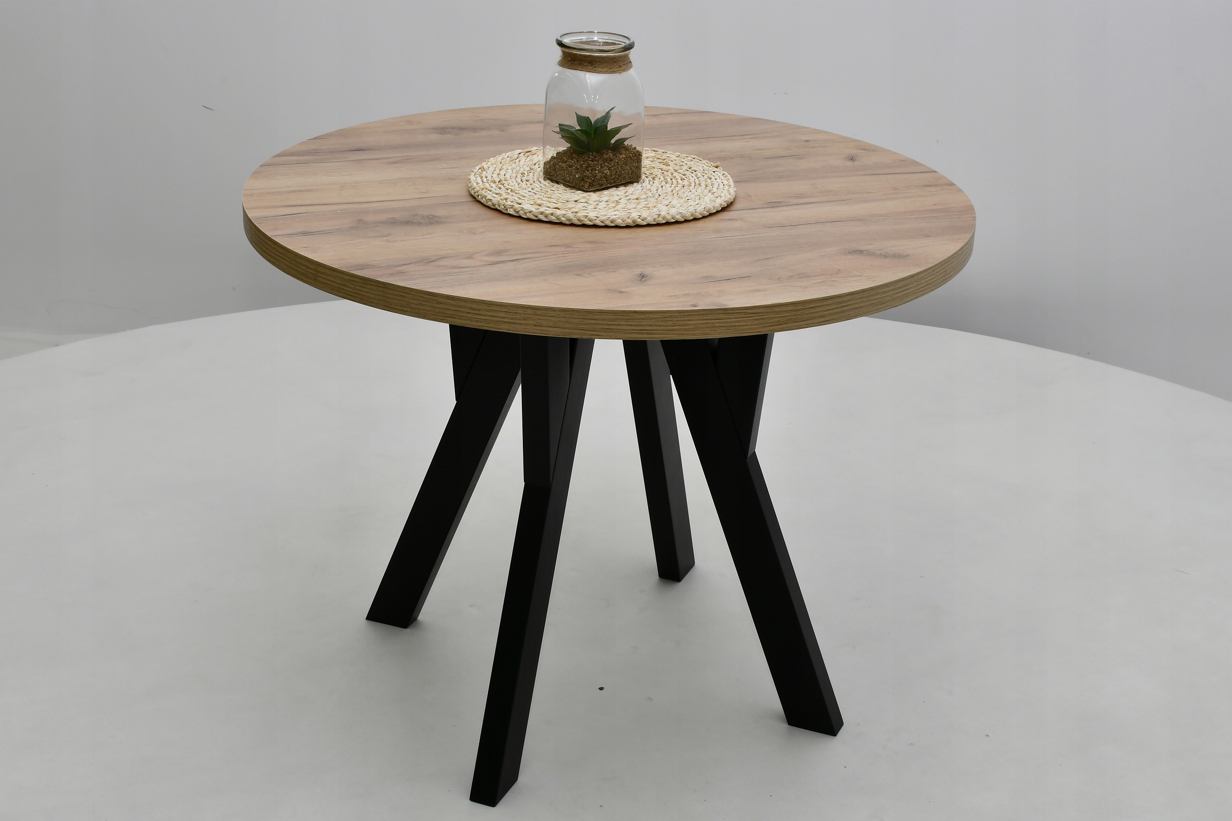 praktyczny stół Jaga śr 100 cm rozkładany do 150 Marka Sandow