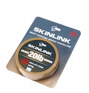 Nash SkinLink Stiff Gravel Brown 20lb 10m plecionka w otulinie