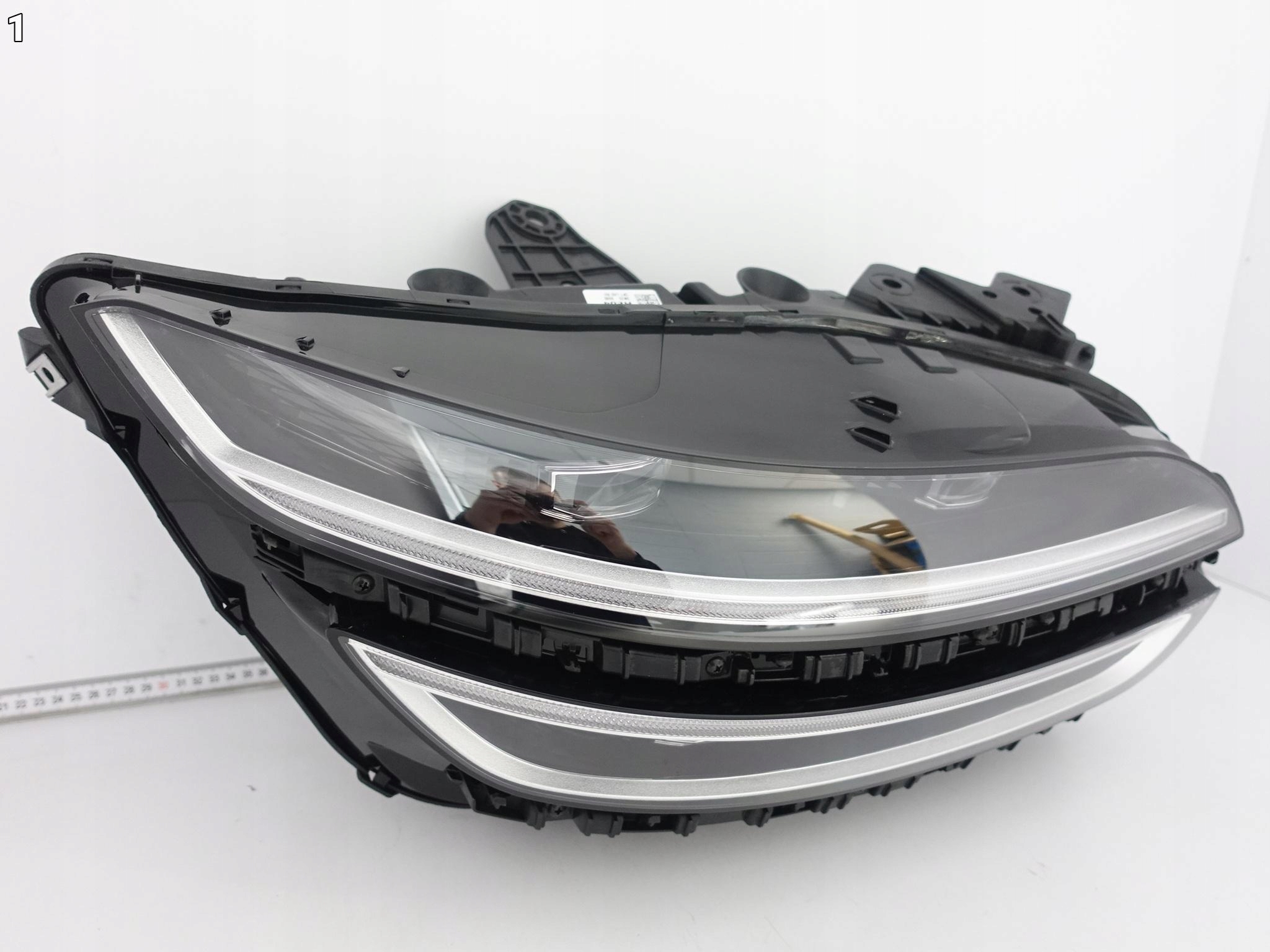 GENESIS GV70 ELECTRIFIED 20-24 light FULL LED right front EUROPA IDEALNA