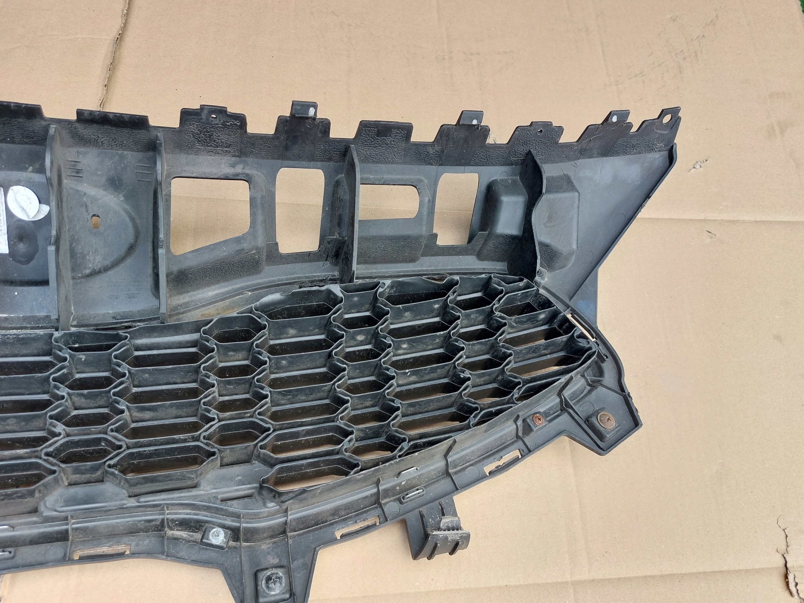 maska maska KIA CEED II 2012r 86351-A2000