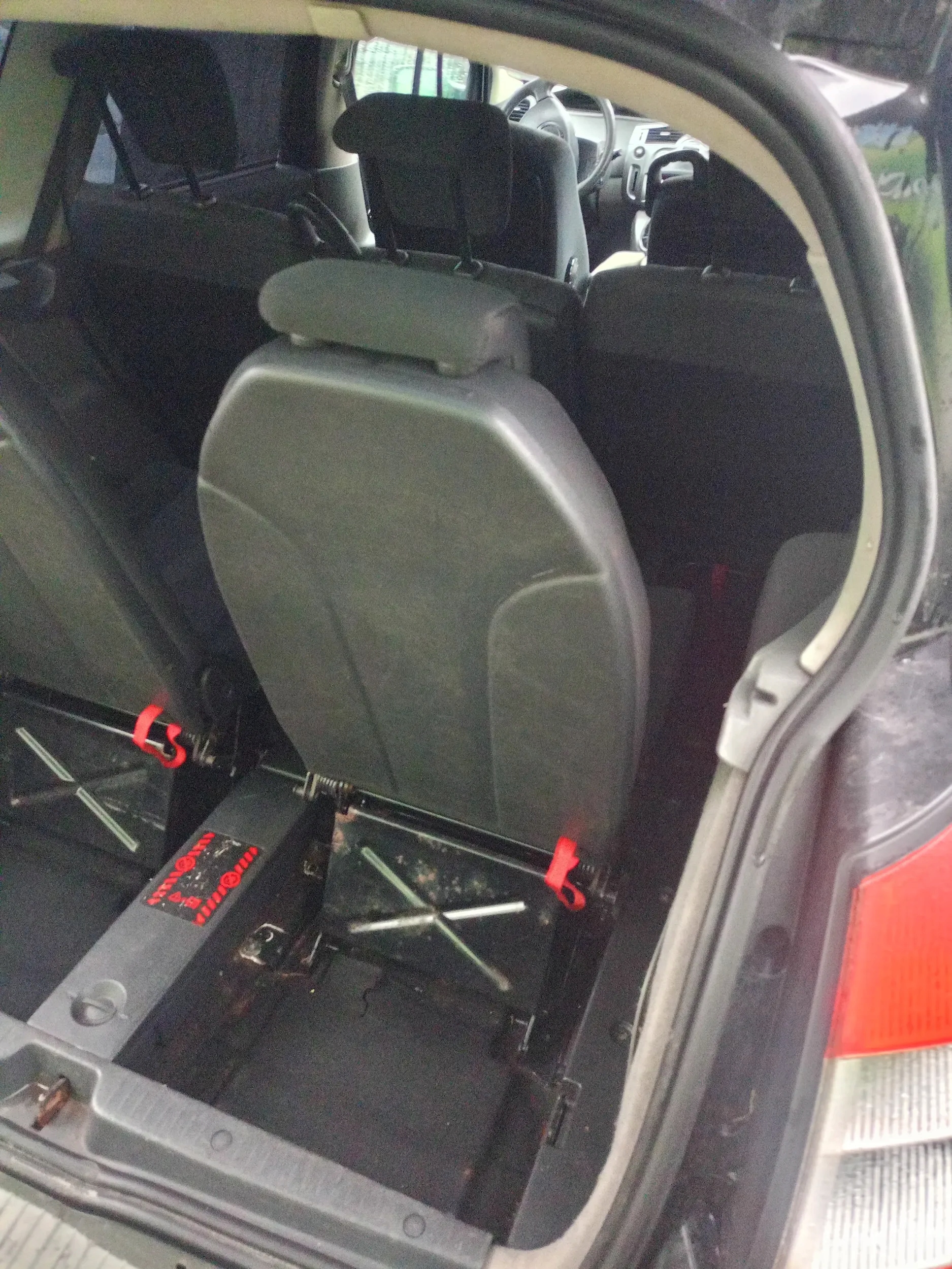 кресла зад 3 renault SCENIC II 04-09