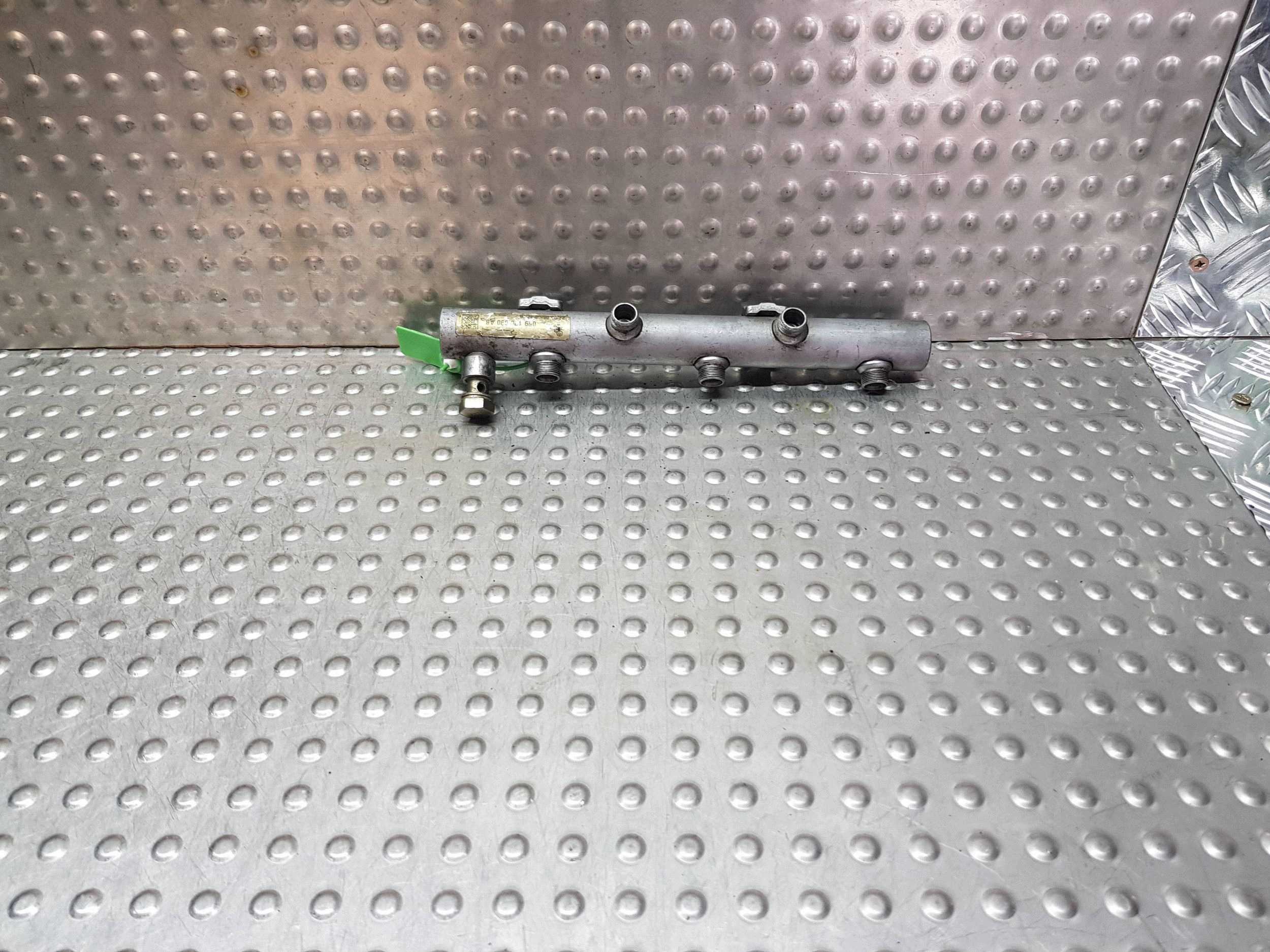 injection ramp right sensor 059130090AB AUDI A4 B7 A6 C6 Q7 4L 3.0 TDI
