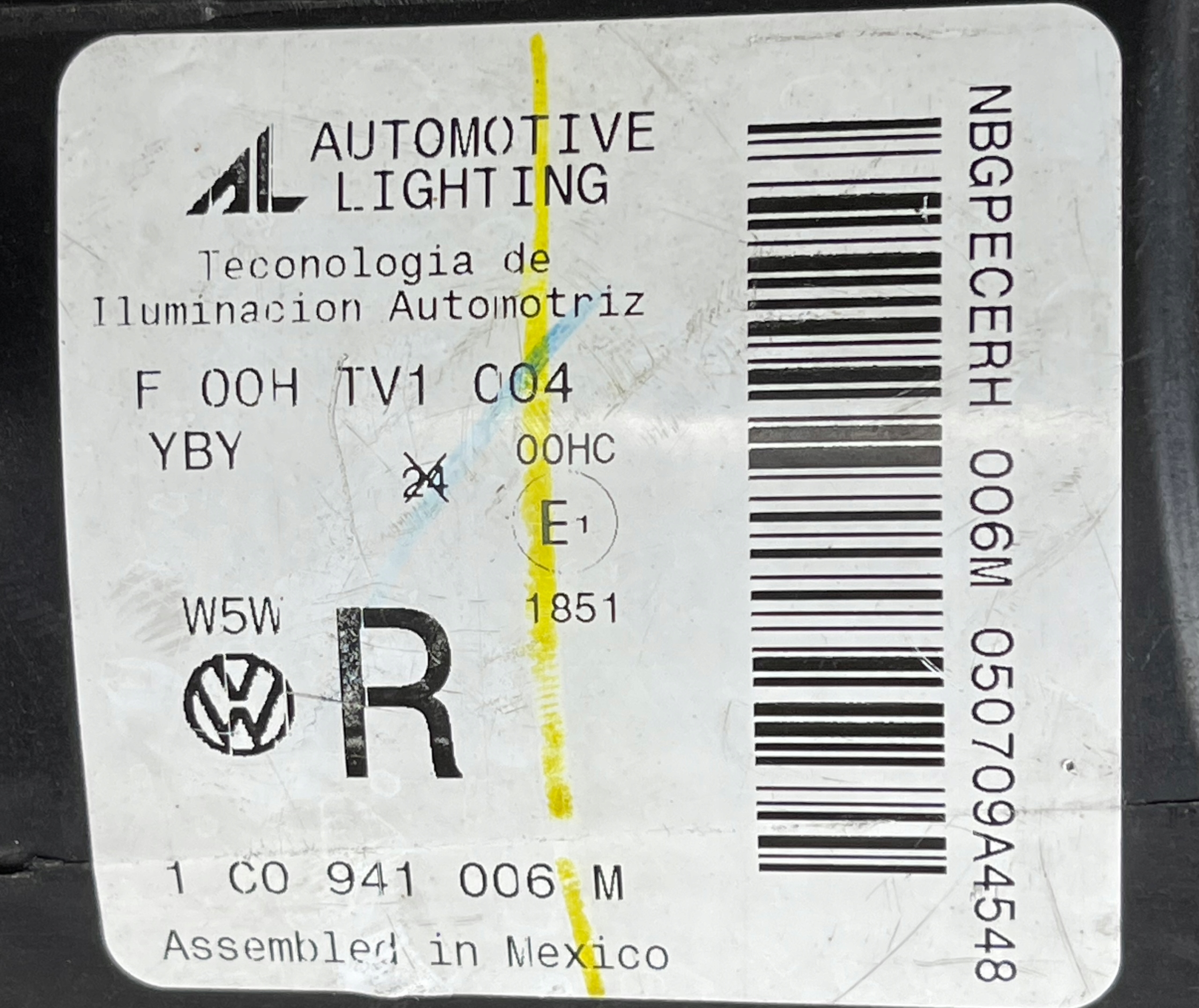 VW NEW BEETLE LIFT 2005 - light right front front 1C0941006M