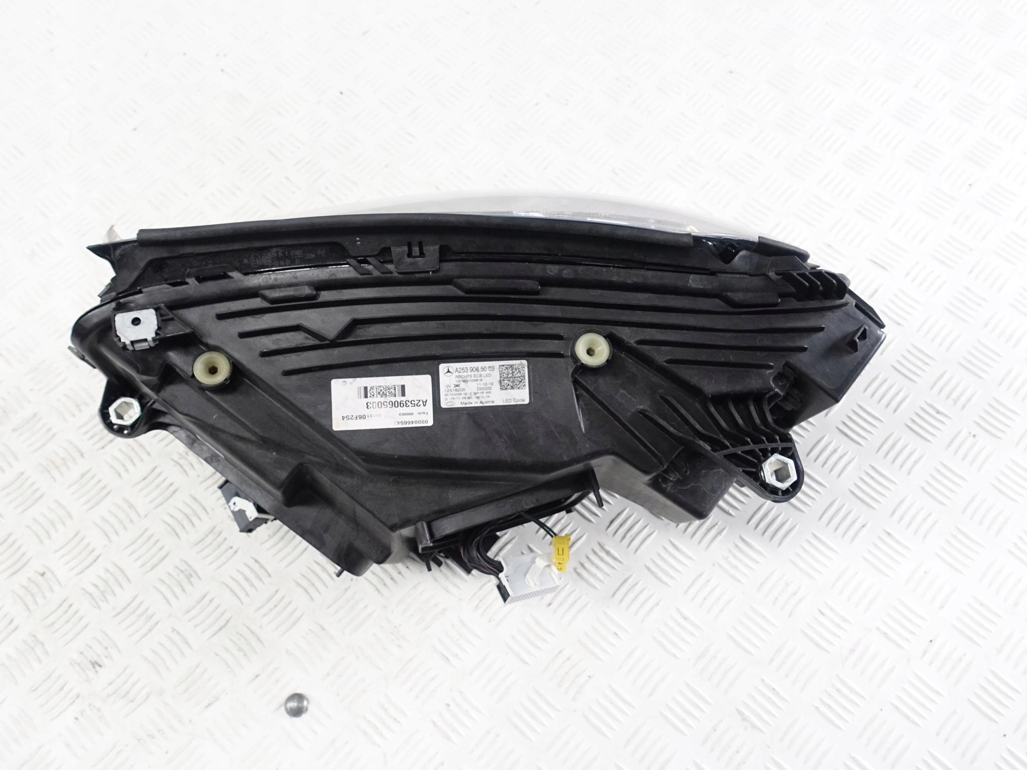 MERCEDES GLC X253 LIFT MOPF 19- FULL LED MULTIBEAM light