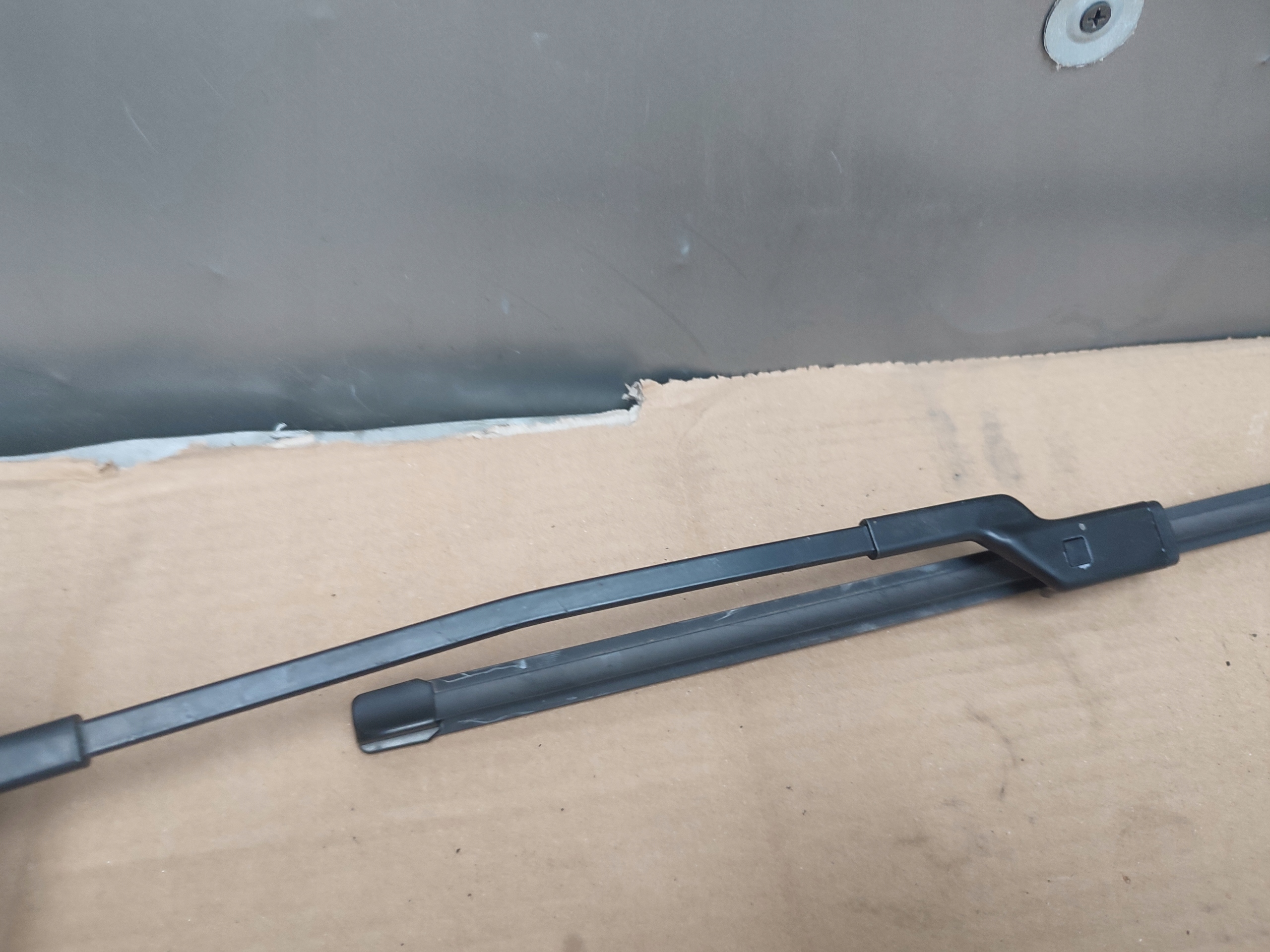 wiper arm front right DO VW PASSAT B6 B7 3C1955410B