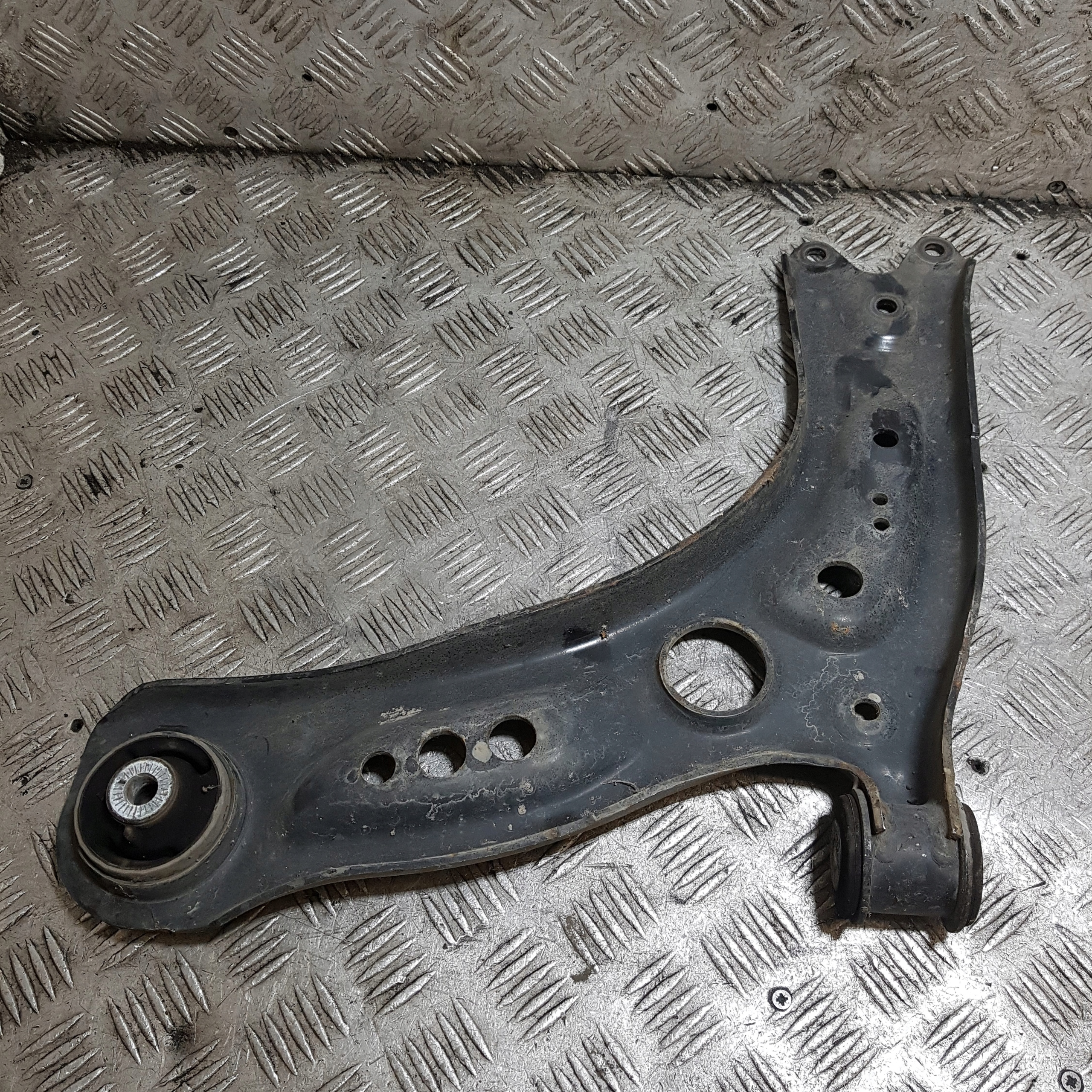 arm right front VOLKSWAGEN GOLF 7